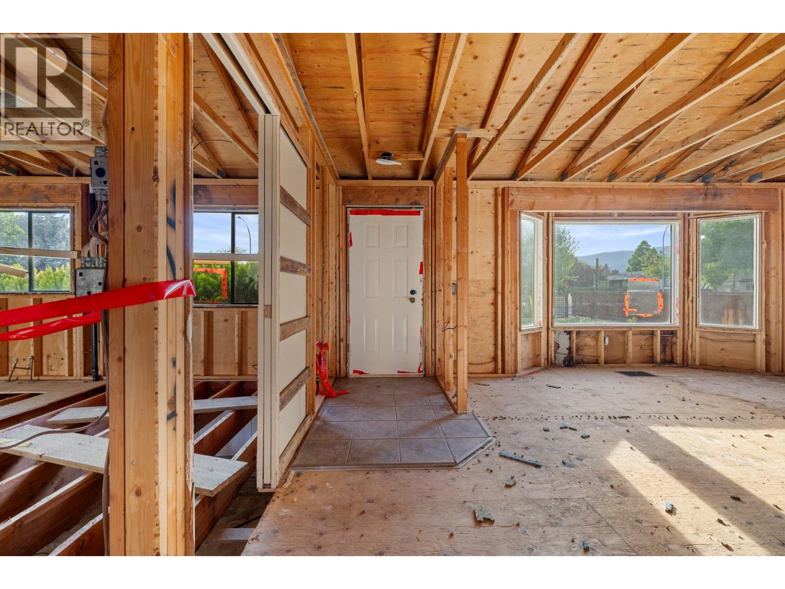 2429 Ethel Street, Kelowna, British Columbia  V1Y 3A4 - Photo 25 - 10385023