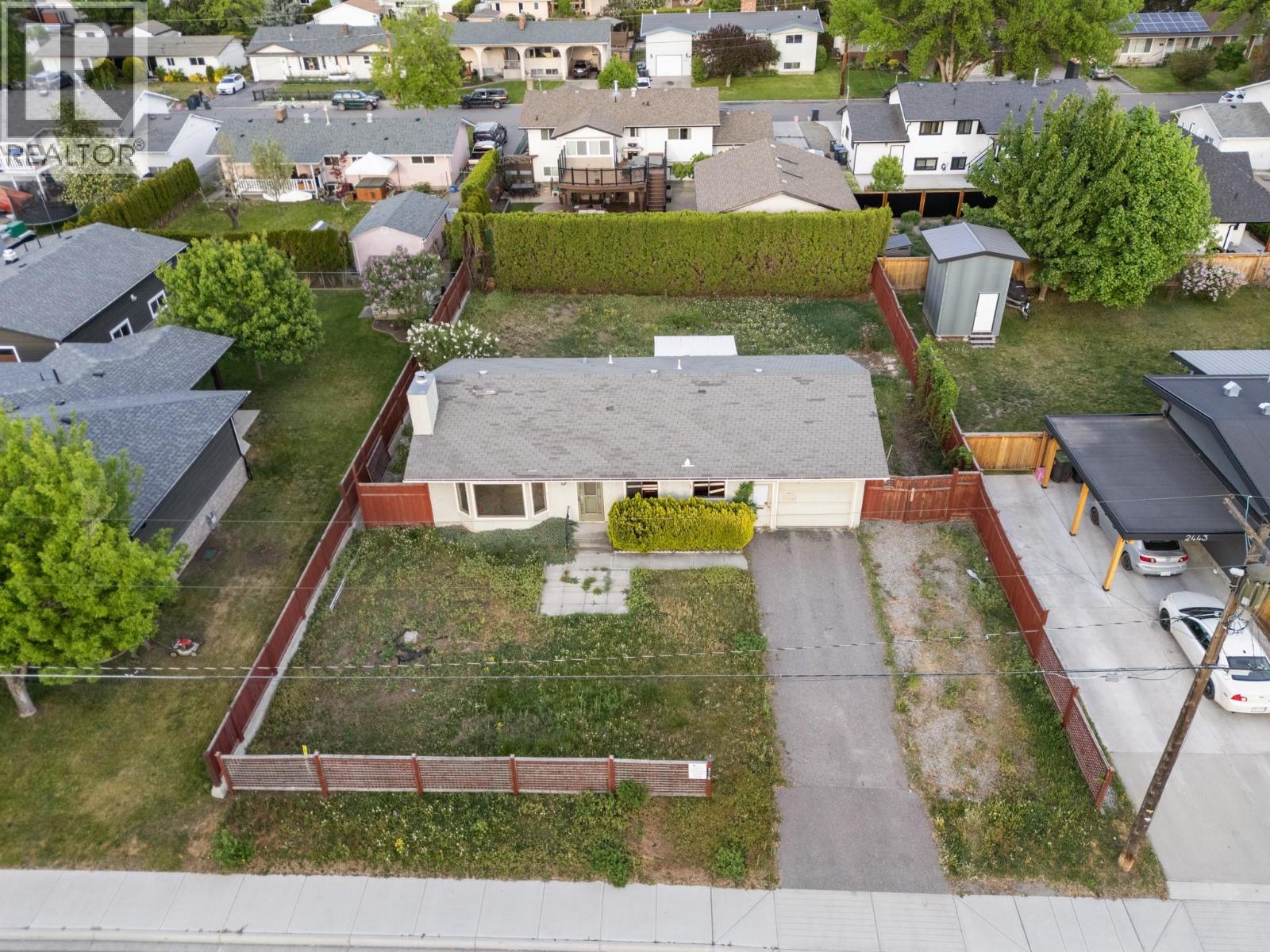 2429 Ethel Street, Kelowna, British Columbia  V1Y 3A4 - Photo 3 - 10385023