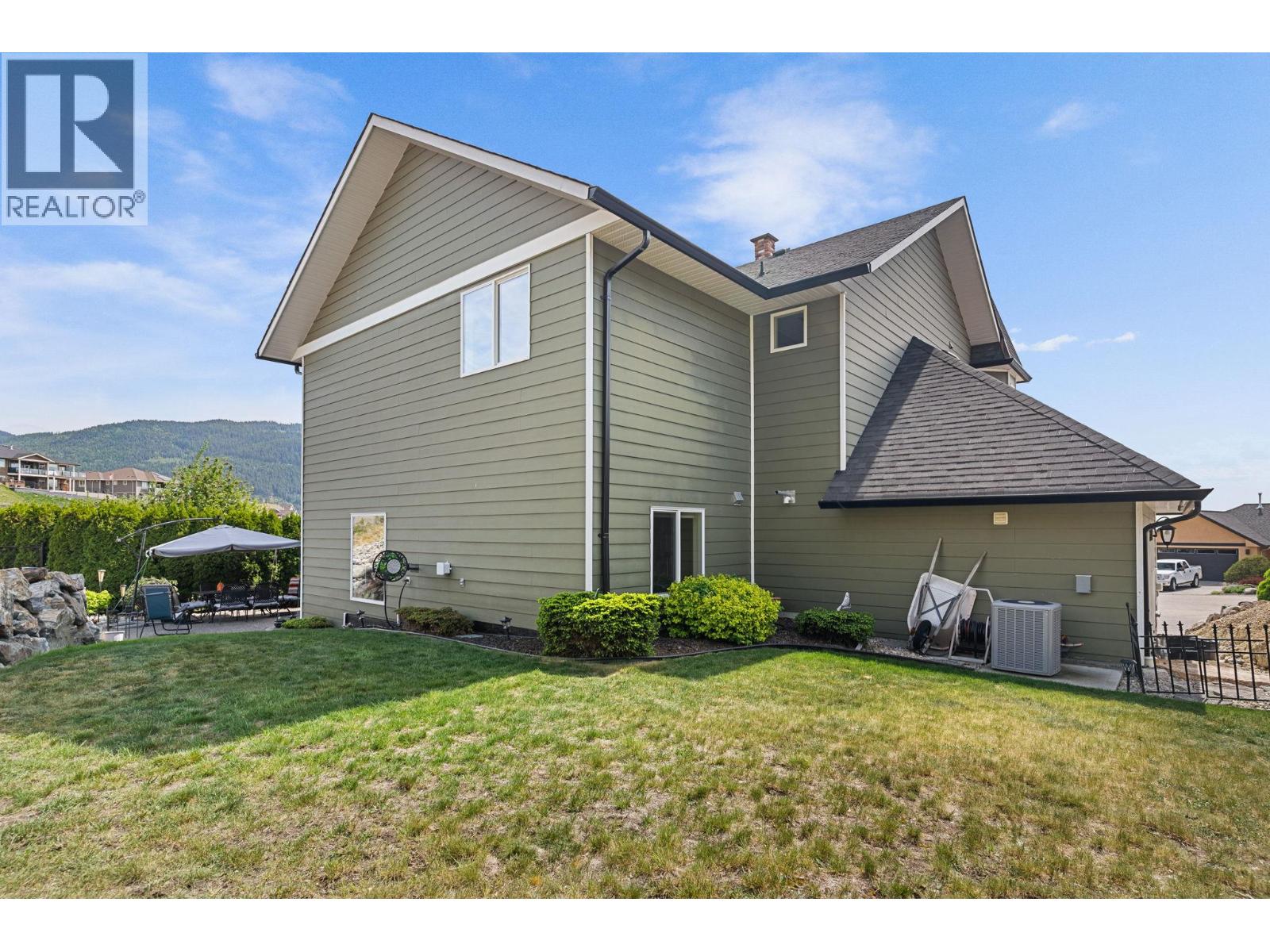 1011 Foothills Court, Vernon, British Columbia  V1B 3Z5 - Photo 44 - 10387000