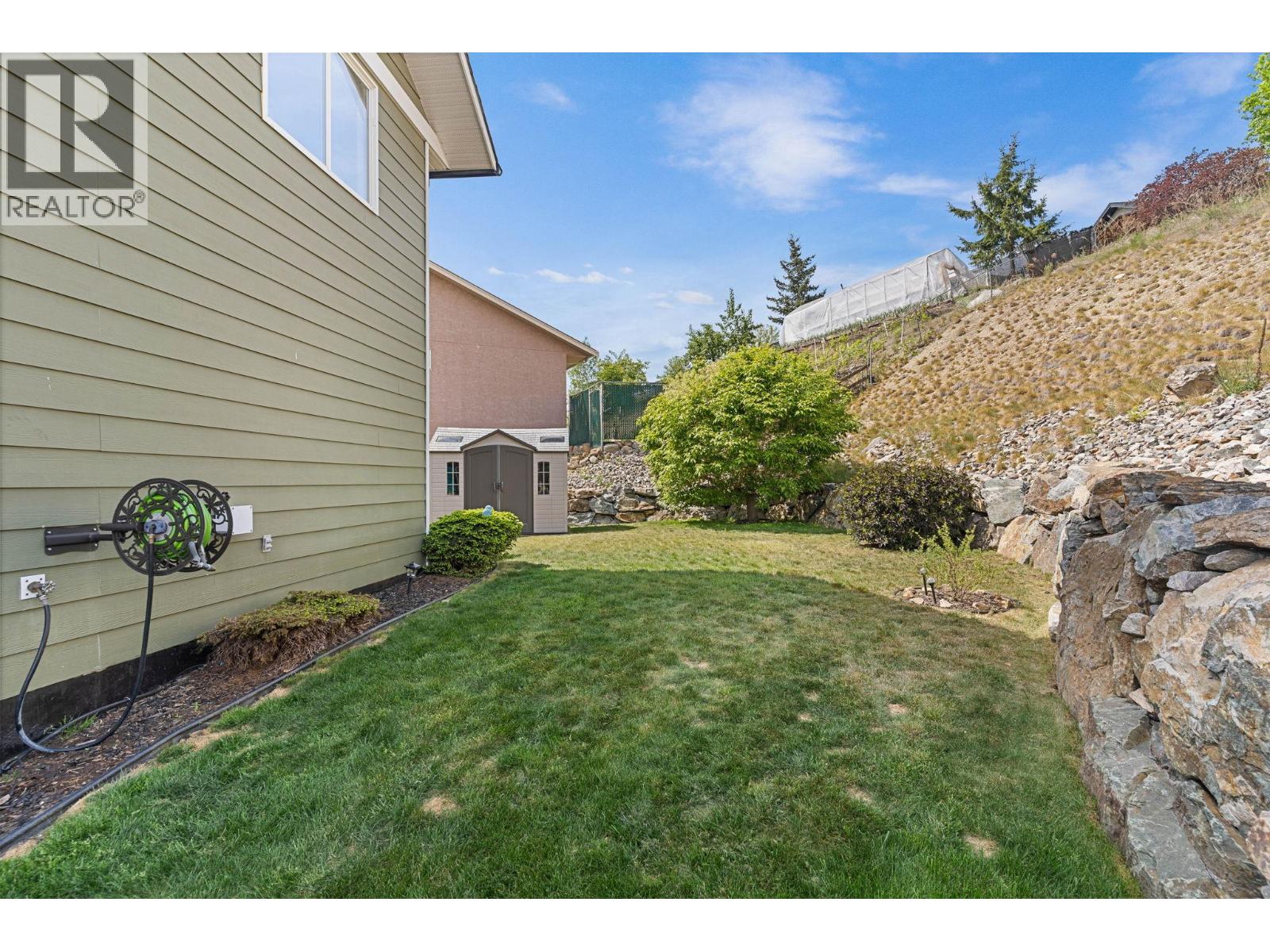 1011 Foothills Court, Vernon, British Columbia  V1B 3Z5 - Photo 45 - 10387000