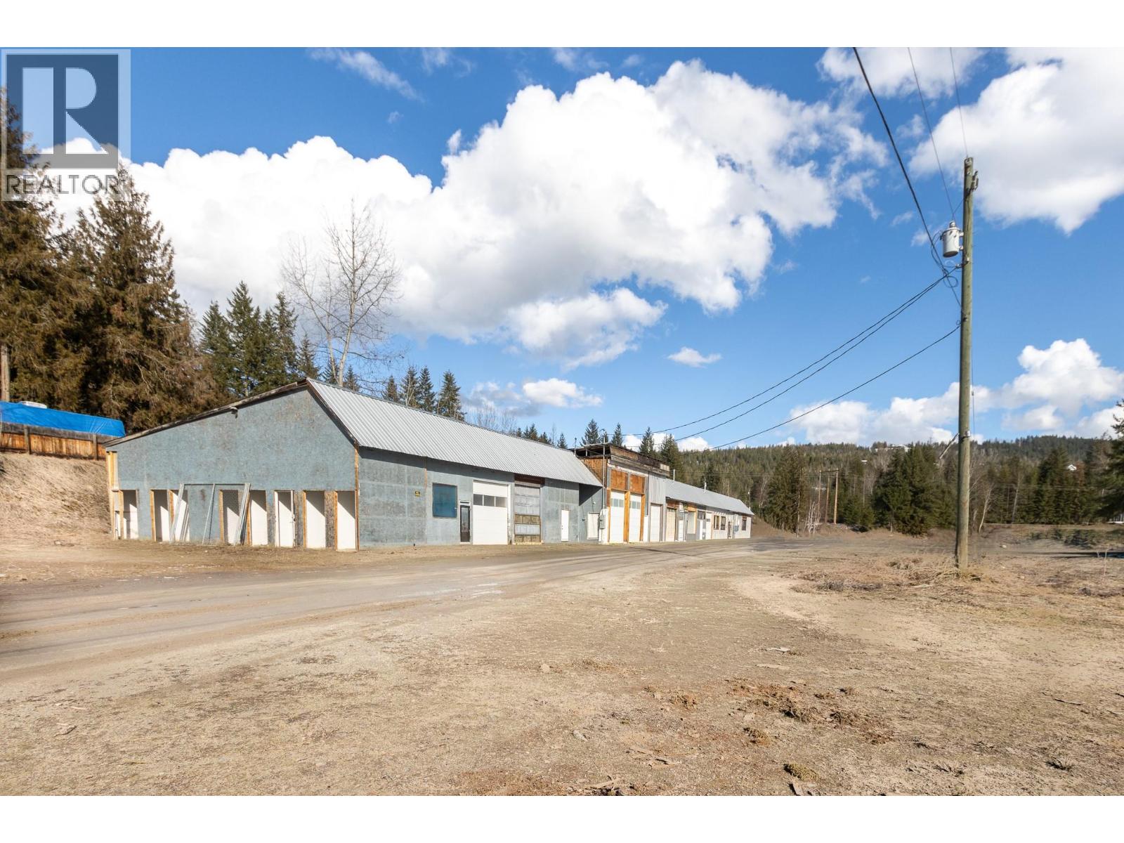 5755 Mellor Frontage Road, Salmon Arm, British Columbia  V1E 2R1 - Photo 5 - 10386715