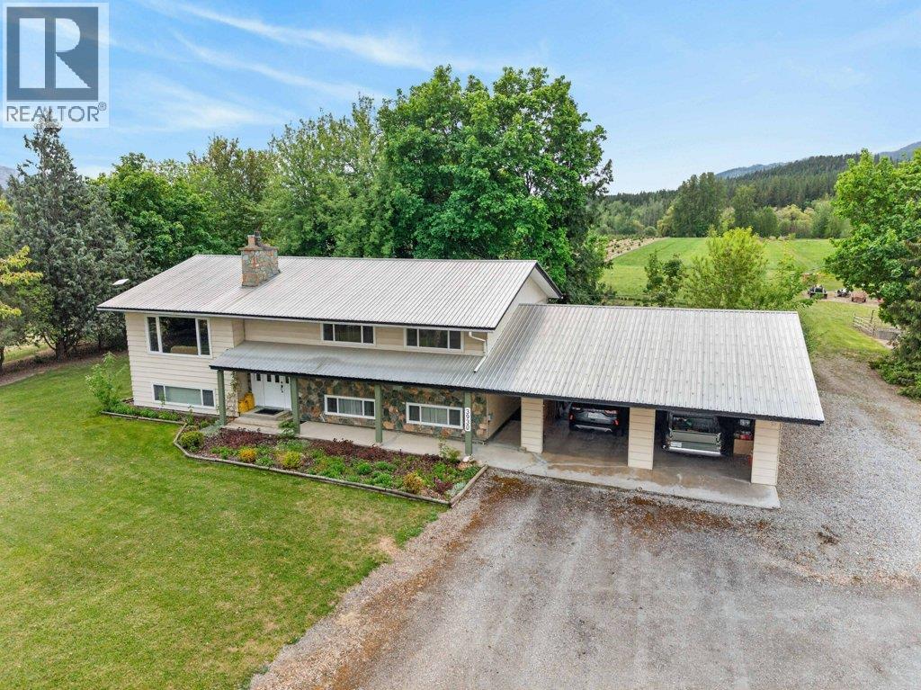 3930 10 Avenue NE, salmon arm, British Columbia