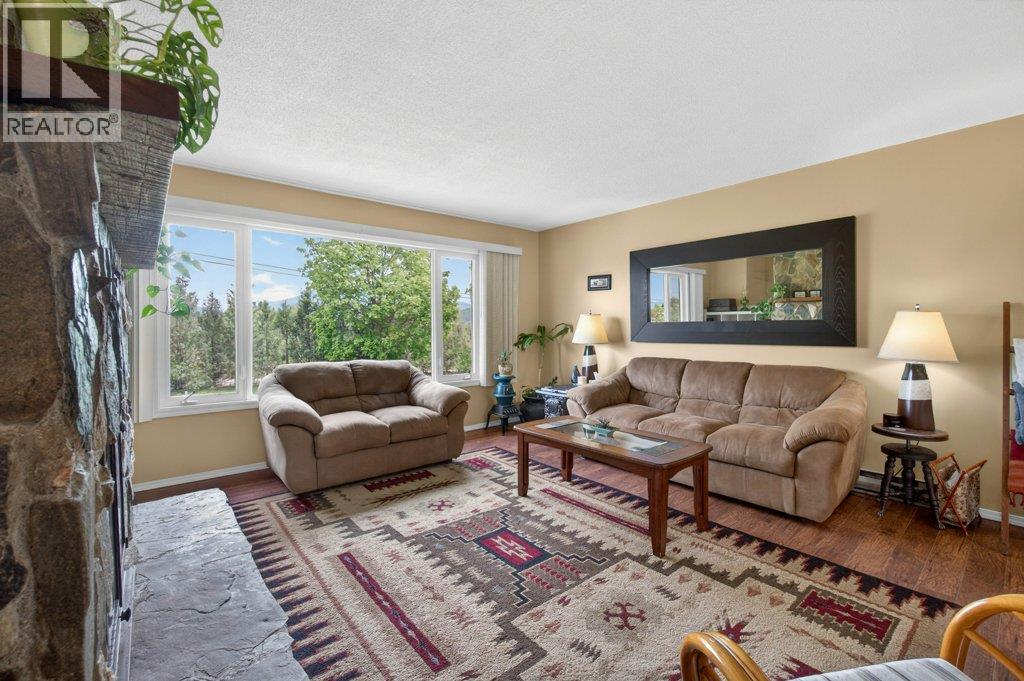 3930 10 Avenue Ne, Salmon Arm, British Columbia  V1E 2S2 - Photo 11 - 10386377