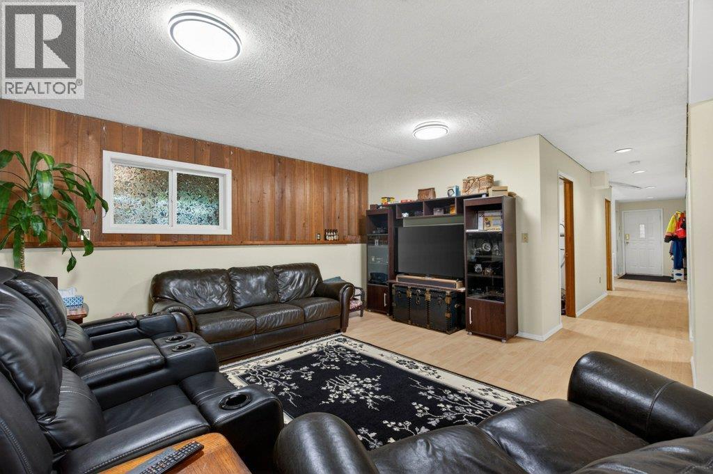 3930 10 Avenue Ne, Salmon Arm, British Columbia  V1E 2S2 - Photo 27 - 10386377