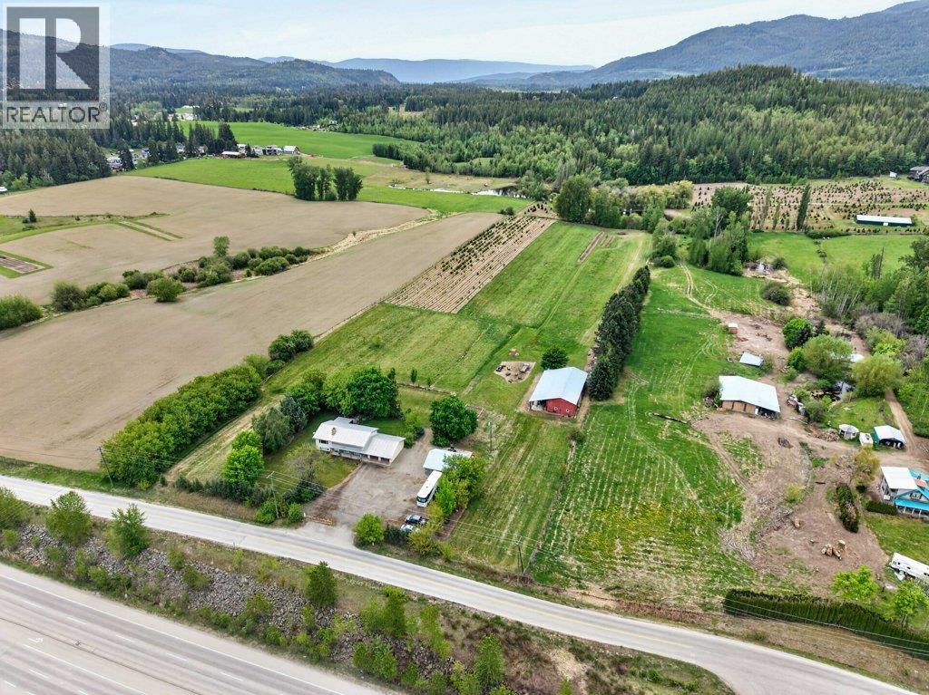 3930 10 Avenue Ne, Salmon Arm, British Columbia  V1E 2S2 - Photo 3 - 10386377