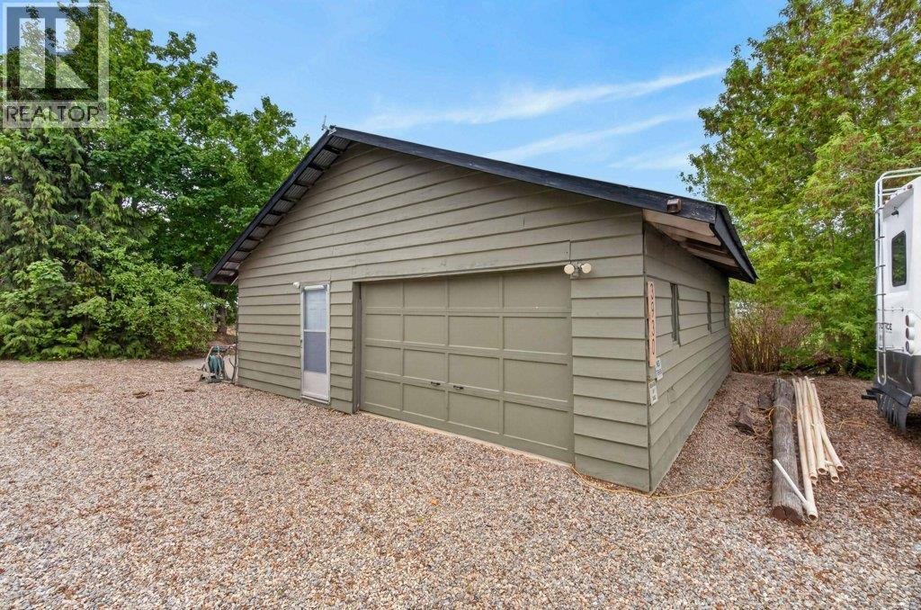 3930 10 Avenue Ne, Salmon Arm, British Columbia  V1E 2S2 - Photo 58 - 10386377