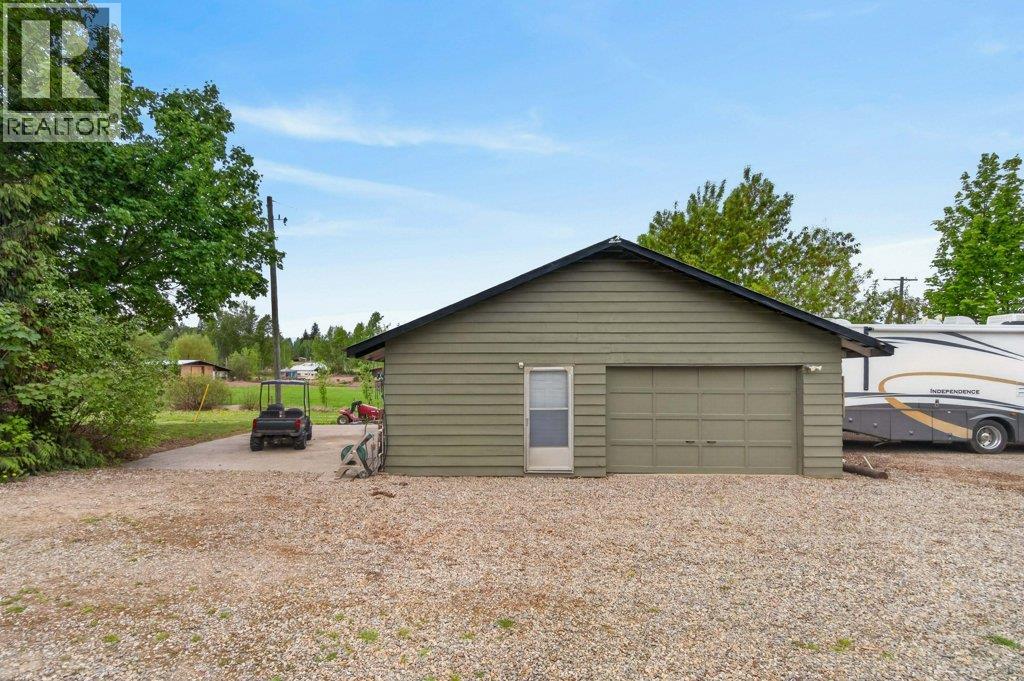 3930 10 Avenue Ne, Salmon Arm, British Columbia  V1E 2S2 - Photo 59 - 10386377