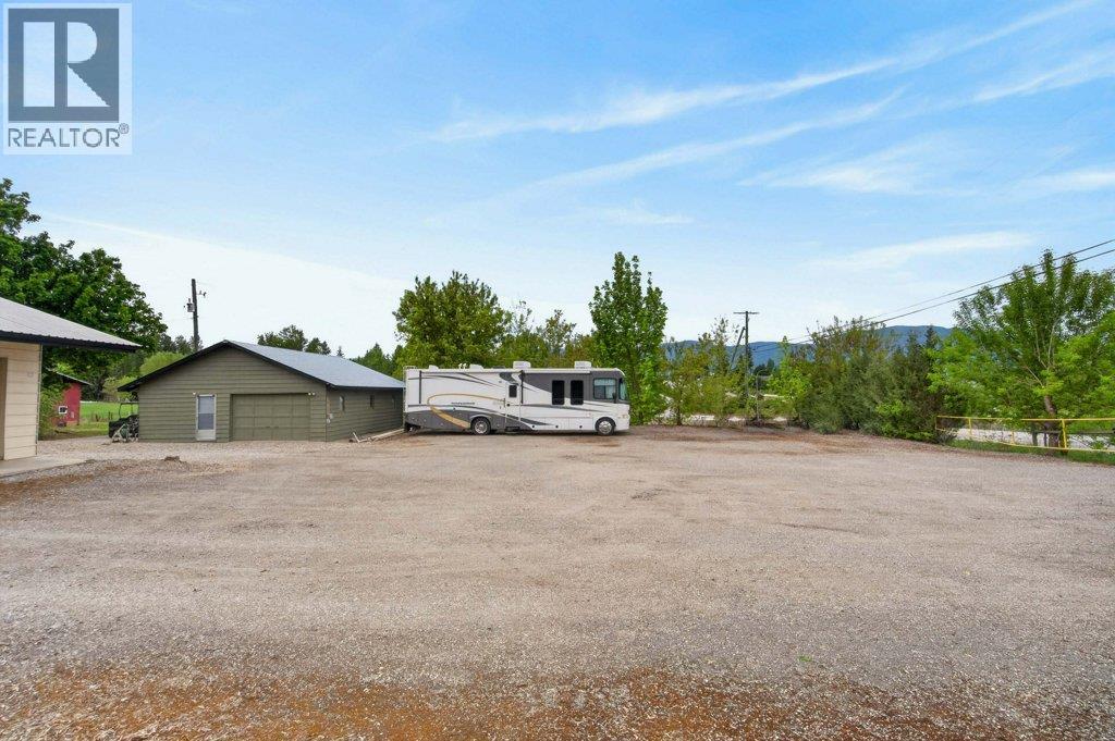 3930 10 Avenue Ne, Salmon Arm, British Columbia  V1E 2S2 - Photo 64 - 10386377
