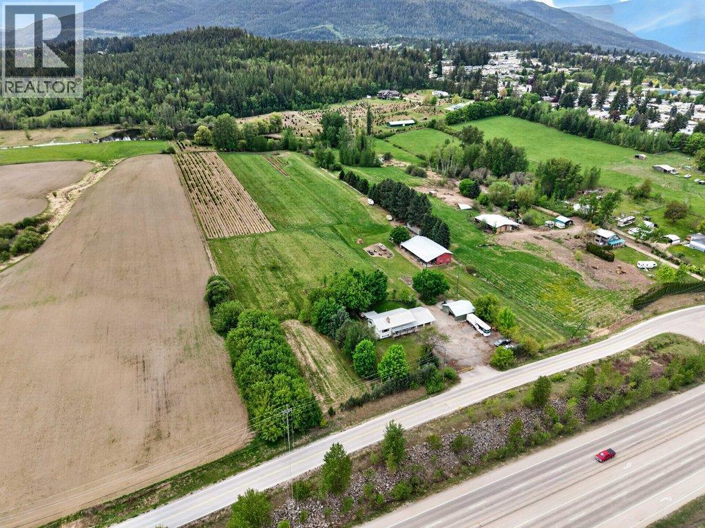 3930 10 Avenue Ne, Salmon Arm, British Columbia  V1E 2S2 - Photo 85 - 10386377