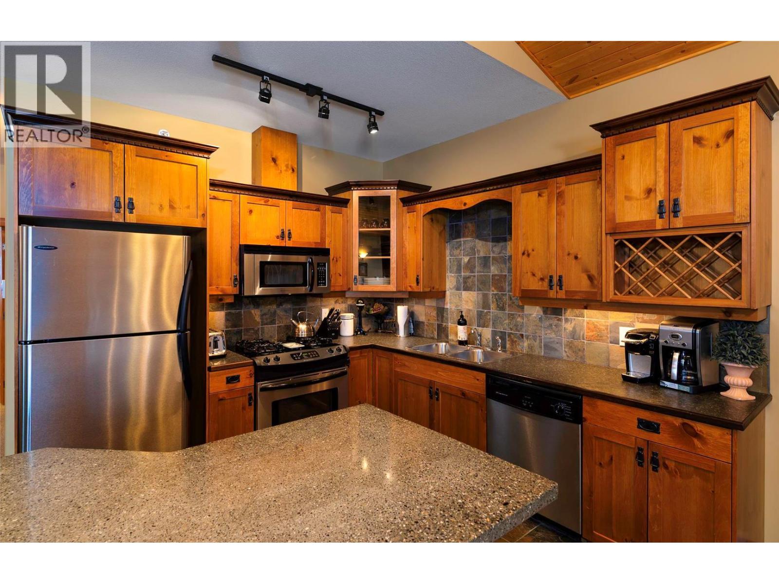 5940 Snowpines Way Unit# 12, big white, British Columbia
