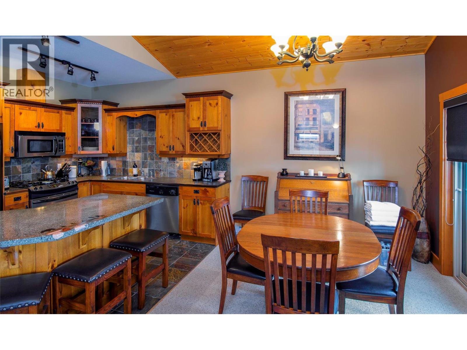5940 Snowpines Way Unit# 12, Big White, British Columbia  V1P 1P3 - Photo 5 - 10386994