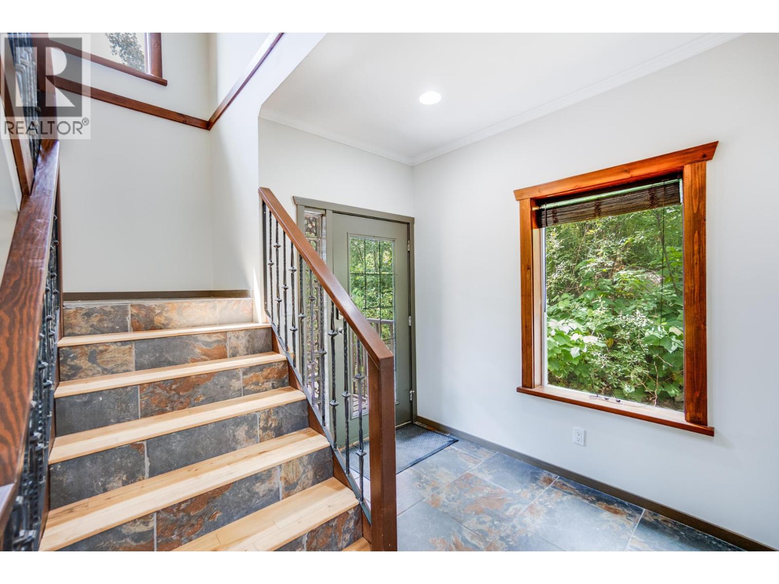 1533 Woodland Drive, Castlegar, British Columbia  V1N 4J4 - Photo 21 - 10386824