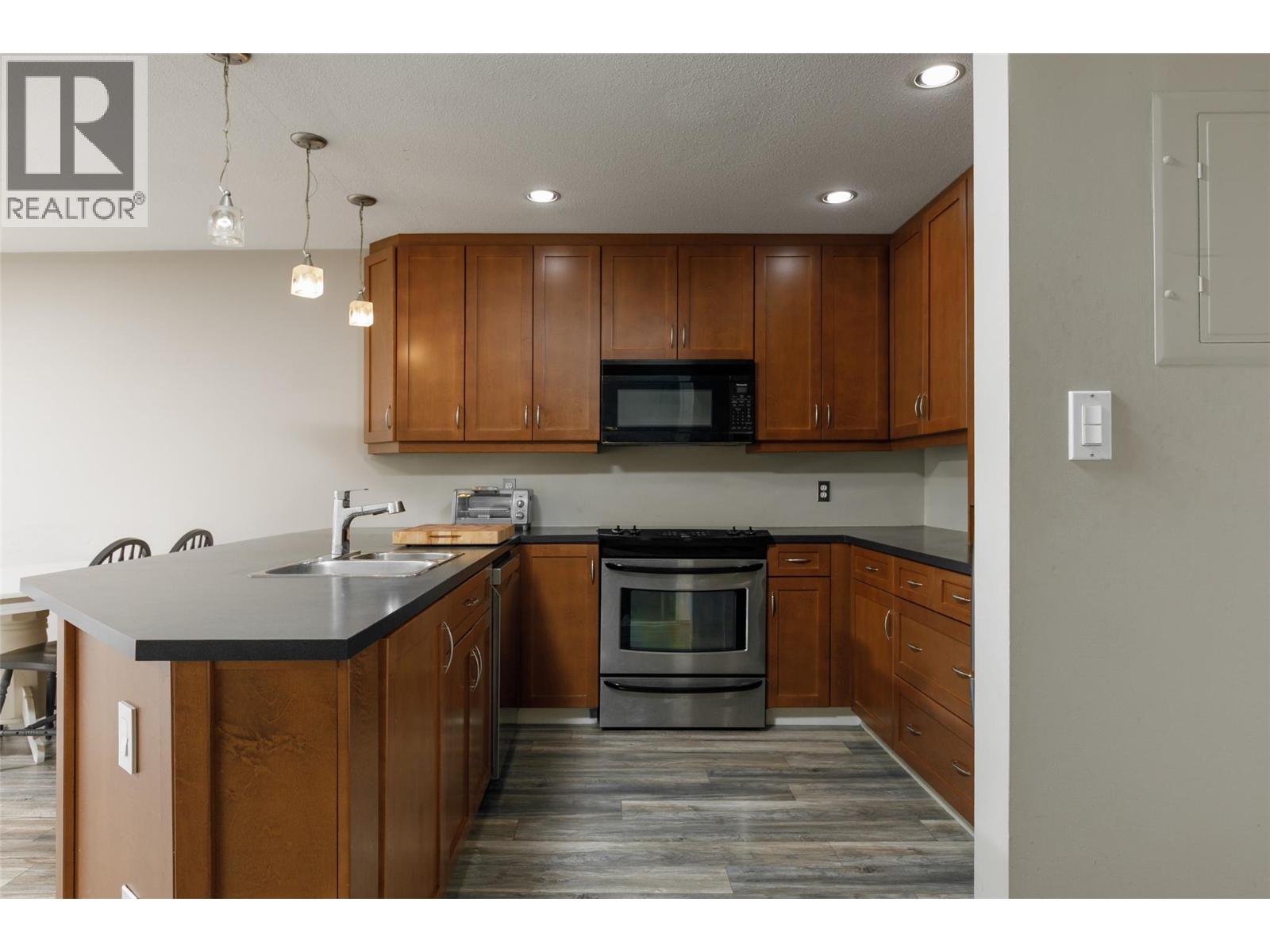 400 Sutton Crescent Unit# 313, Kelowna, British Columbia  V1V 1Y3 - Photo 10 - 10386048