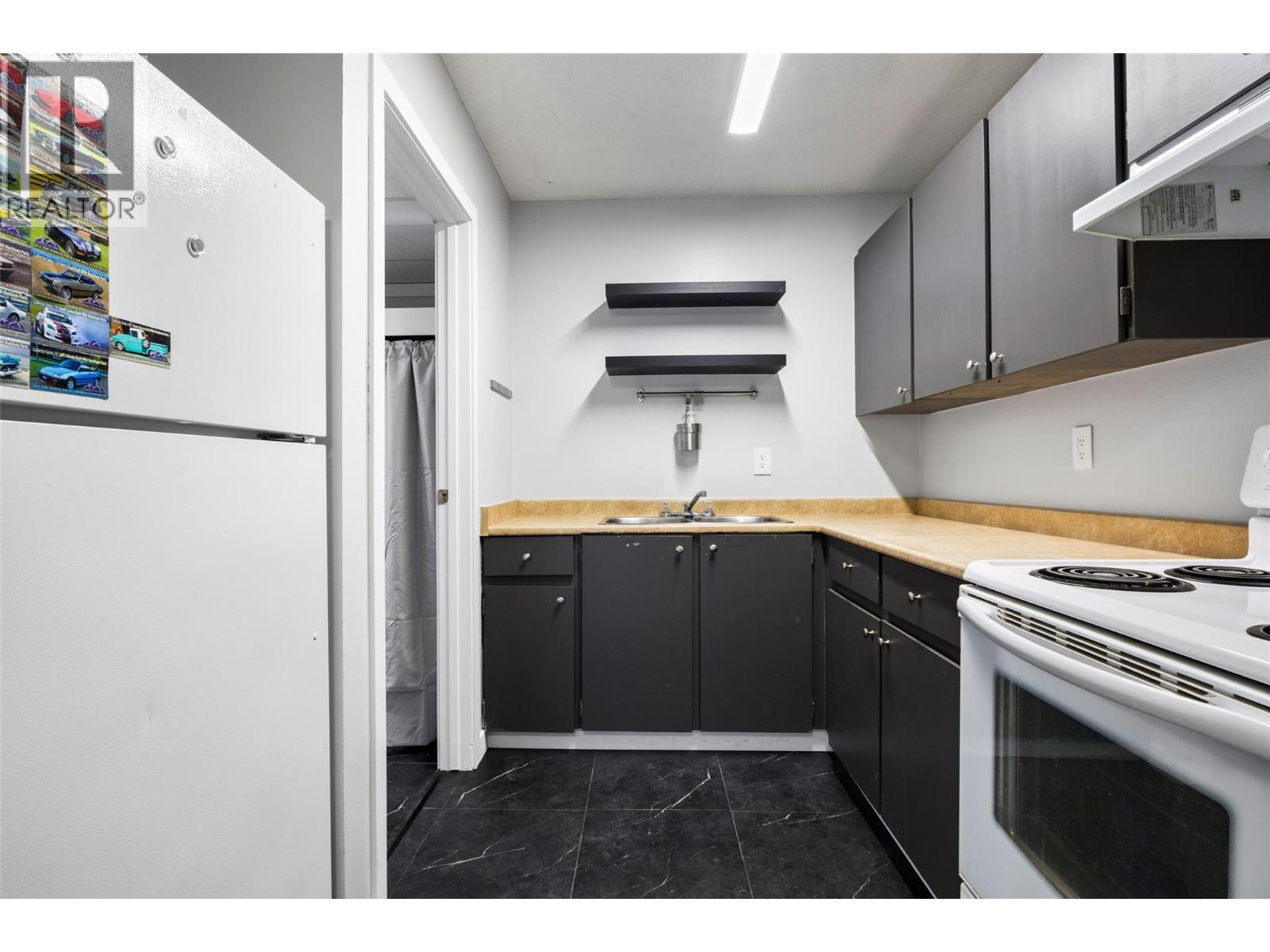 1221 Hugh Allan Drive Unit# 2, Kamloops, British Columbia  V1S 1M7 - Photo 13 - 10387020