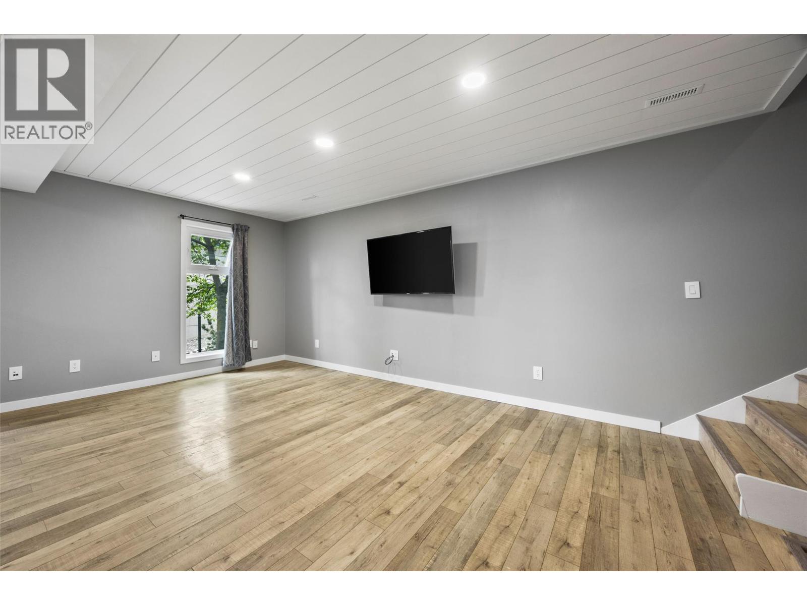 1221 Hugh Allan Drive Unit# 2, Kamloops, British Columbia  V1S 1M7 - Photo 4 - 10387020