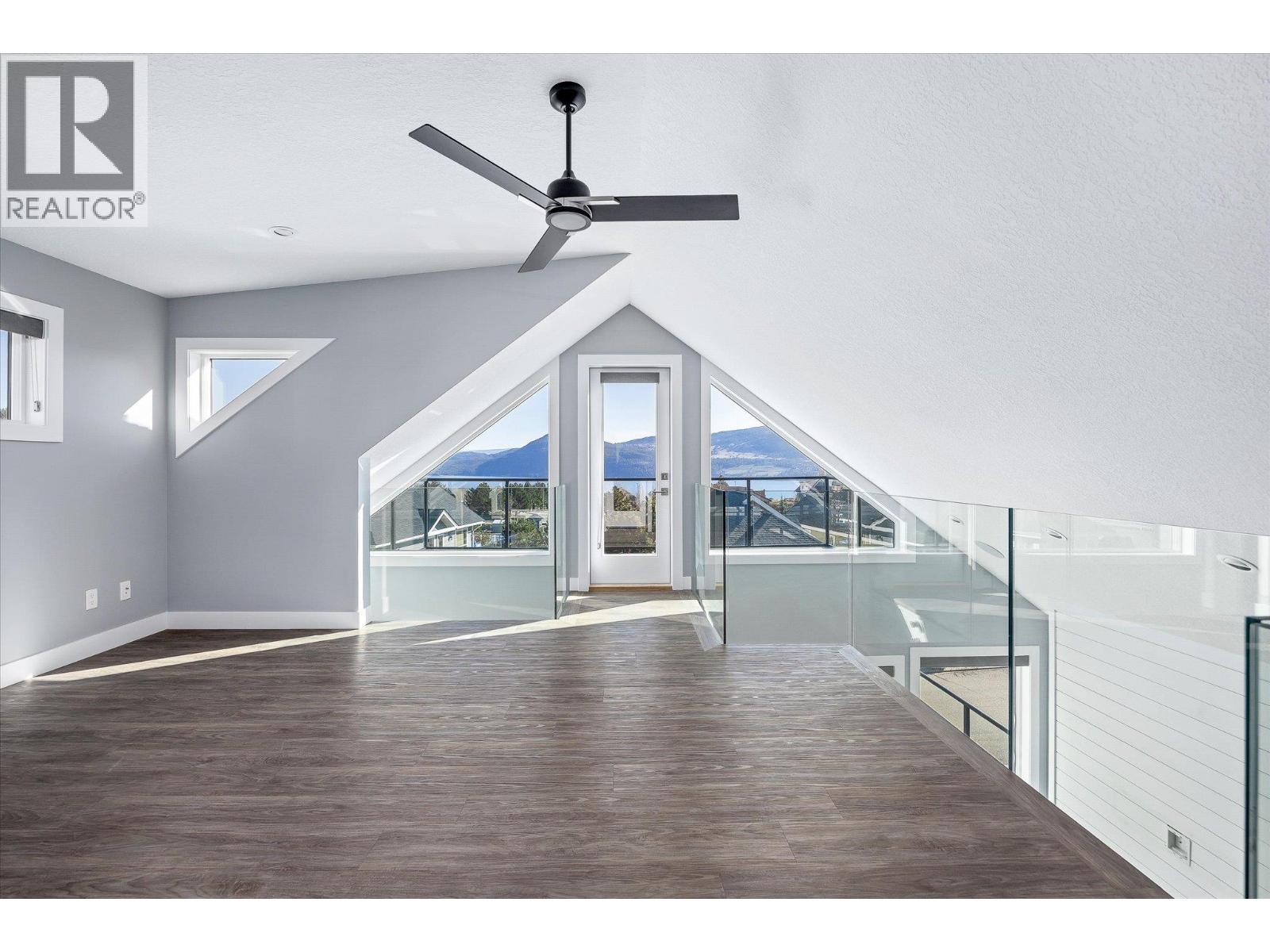 6842 Madrid Way, Kelowna, British Columbia  V1Z 3R8 - Photo 24 - 10386935