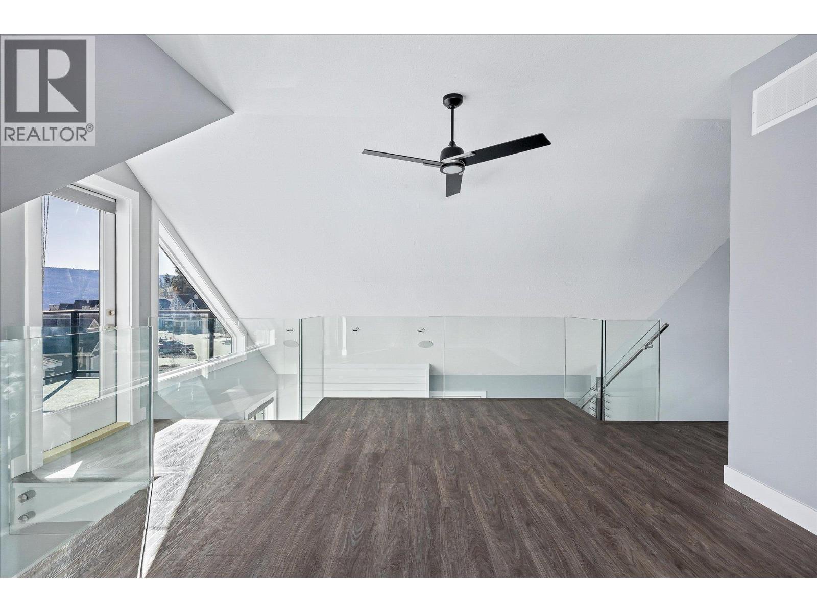 6842 Madrid Way, Kelowna, British Columbia  V1Z 3R8 - Photo 26 - 10386935