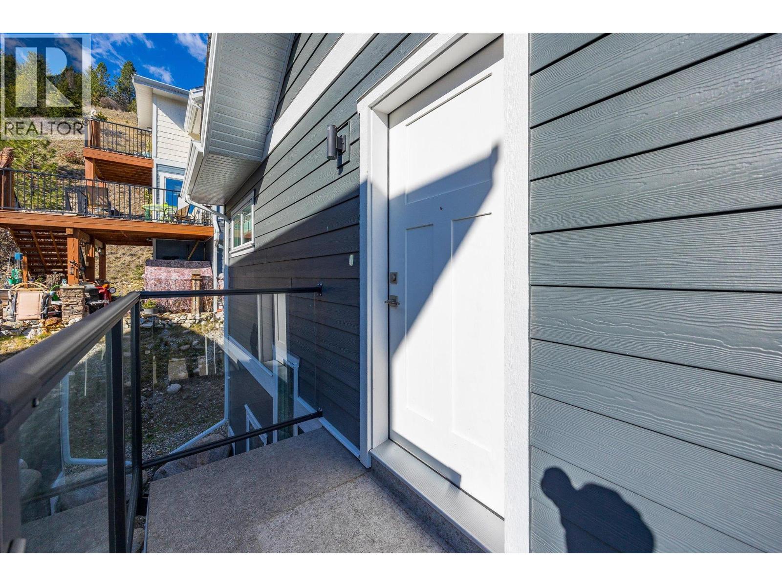 6842 Madrid Way, Kelowna, British Columbia  V1Z 3R8 - Photo 40 - 10386935