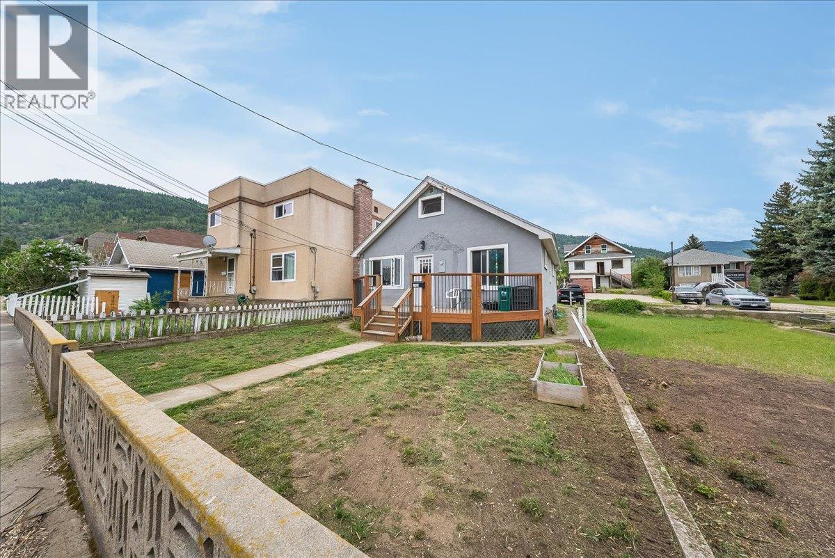 1430 THIRD Avenue, trail, British Columbia