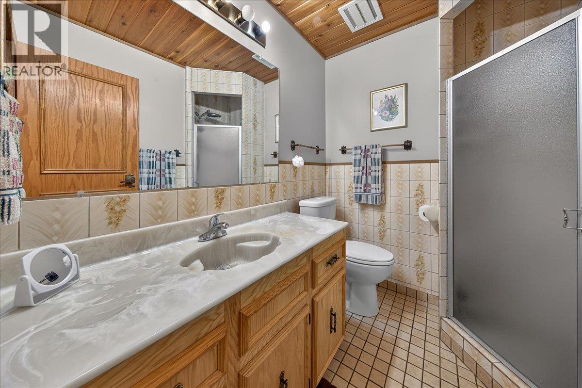 4551 Columbia View Road, Fairmont Hot Springs, British Columbia  V0B 1L2 - Photo 19 - 10386885