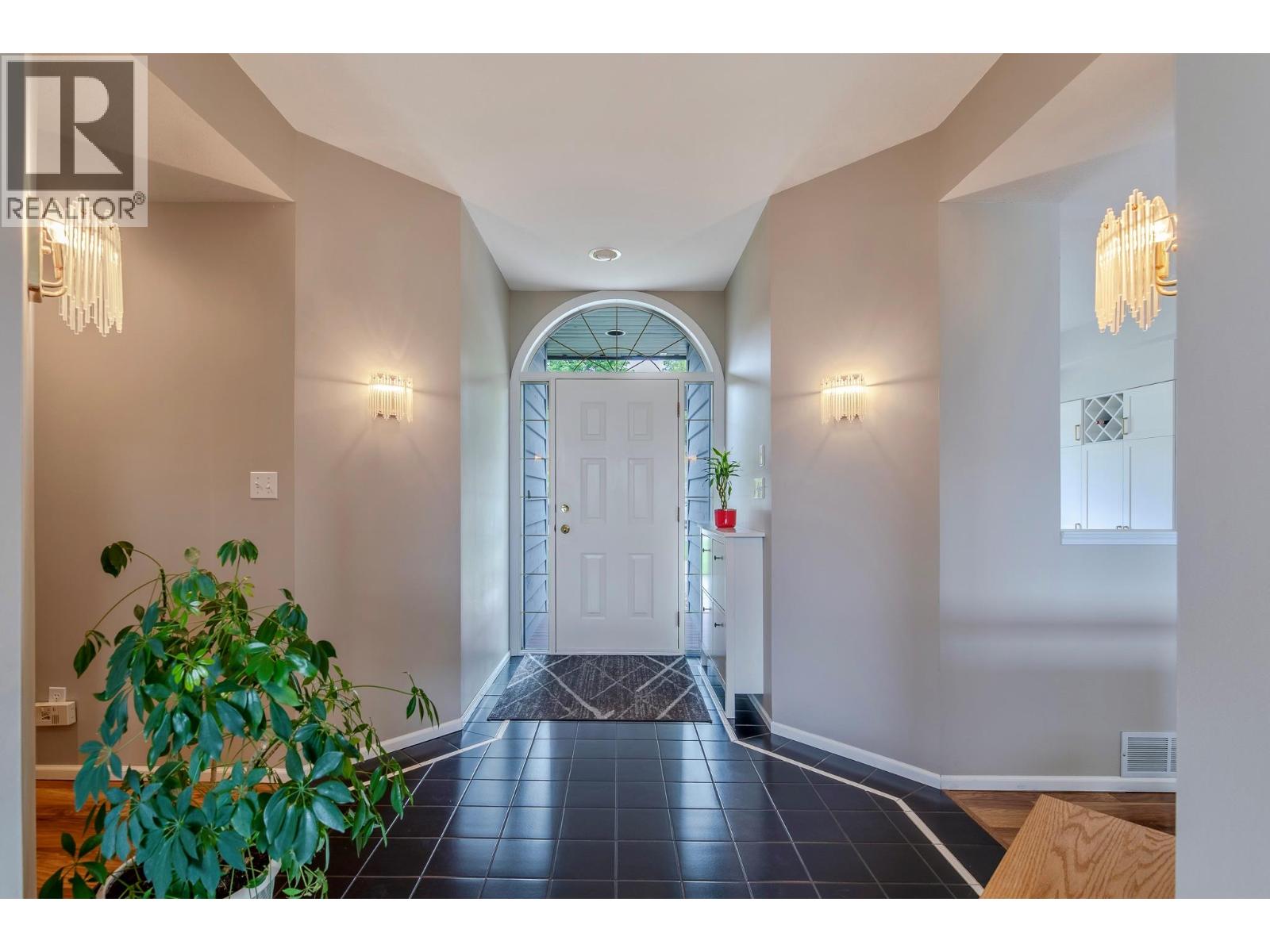 126 Brentview Place, Penticton, British Columbia  V2A 8H2 - Photo 5 - 10386767