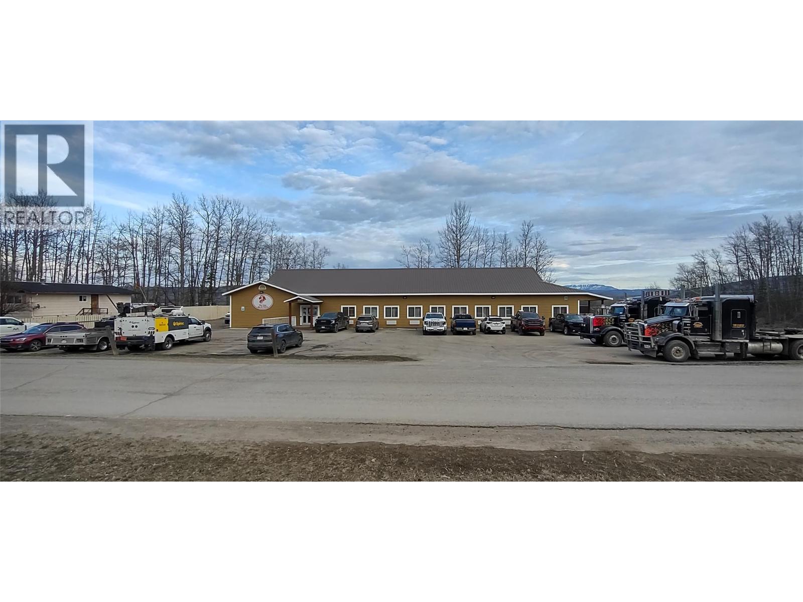 4812 Access Road N, Chetwynd, British Columbia  V0C 1J0 - Photo 2 - 10385912
