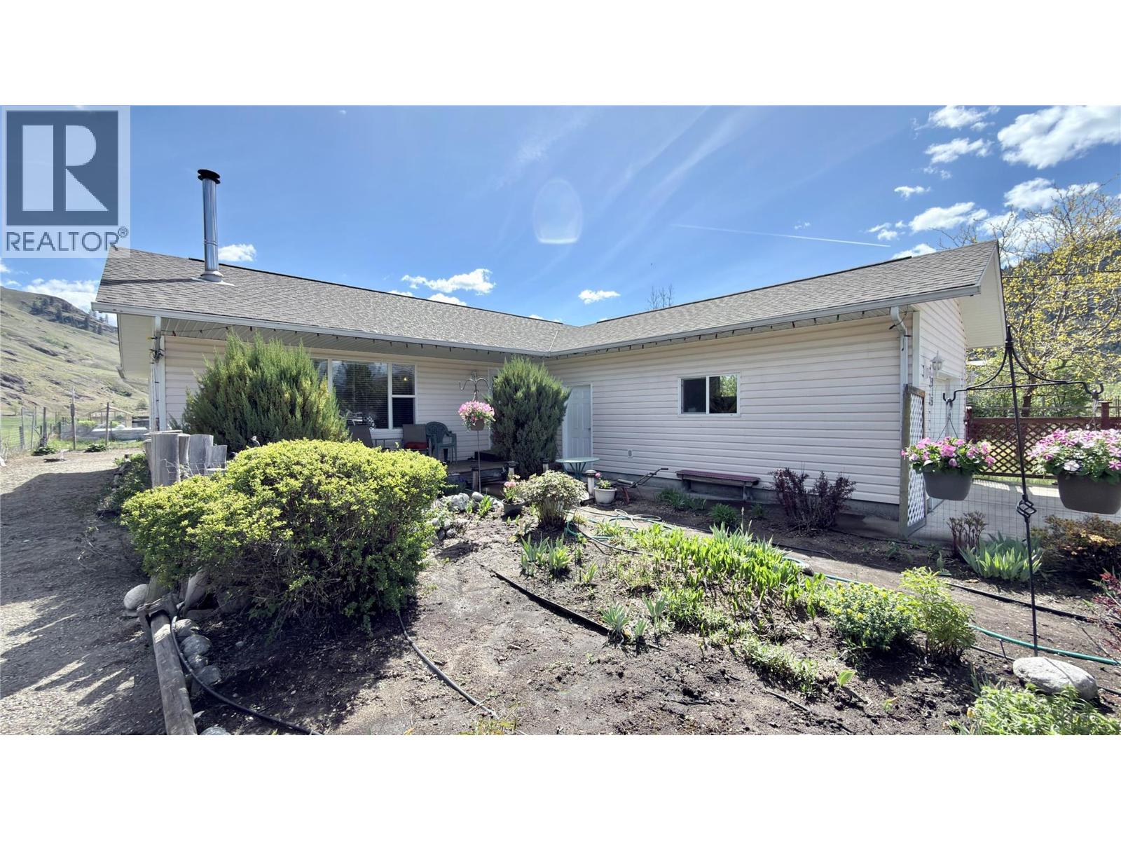 816 Division Street, Midway, British Columbia  V0H 1M0 - Photo 11 - 10387037