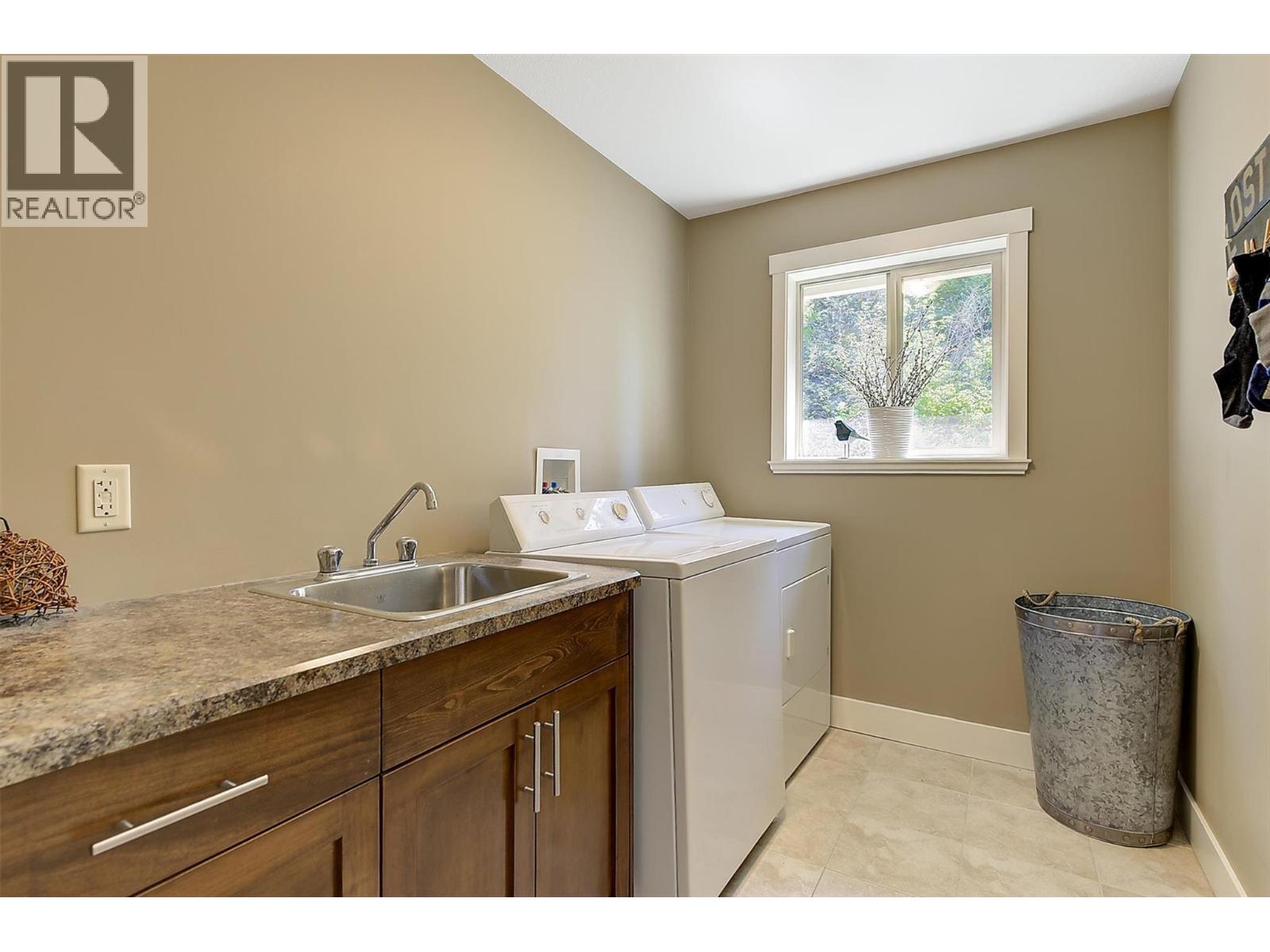 2200 Sunview Drive, West Kelowna, British Columbia  V1Z 3X9 - Photo 35 - 10387040