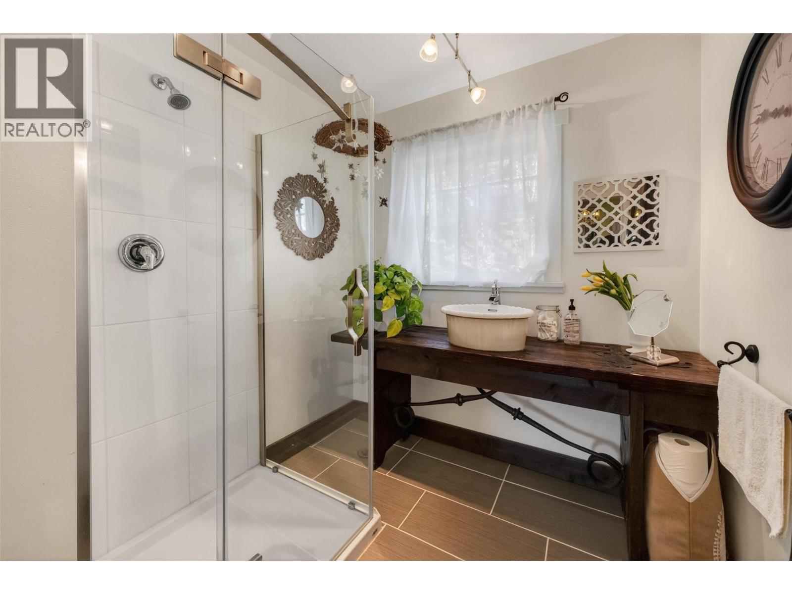 260 Lake Avenue, Kelowna, British Columbia  V1Y 5W7 - Photo 39 - 10387088