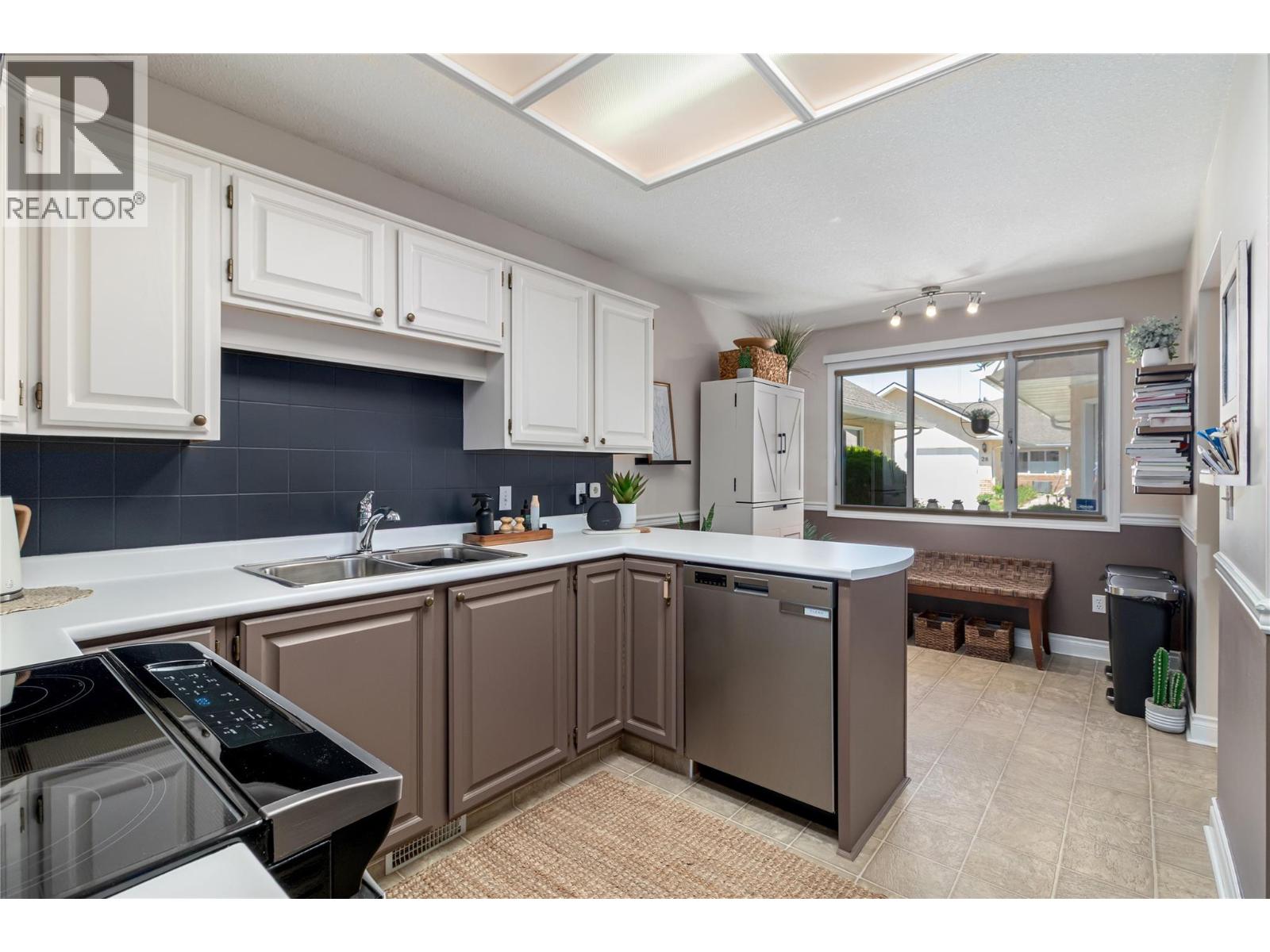 1886 Parkview Crescent Unit# 3, Kelowna, British Columbia  V1X 7G6 - Photo 9 - 10384242