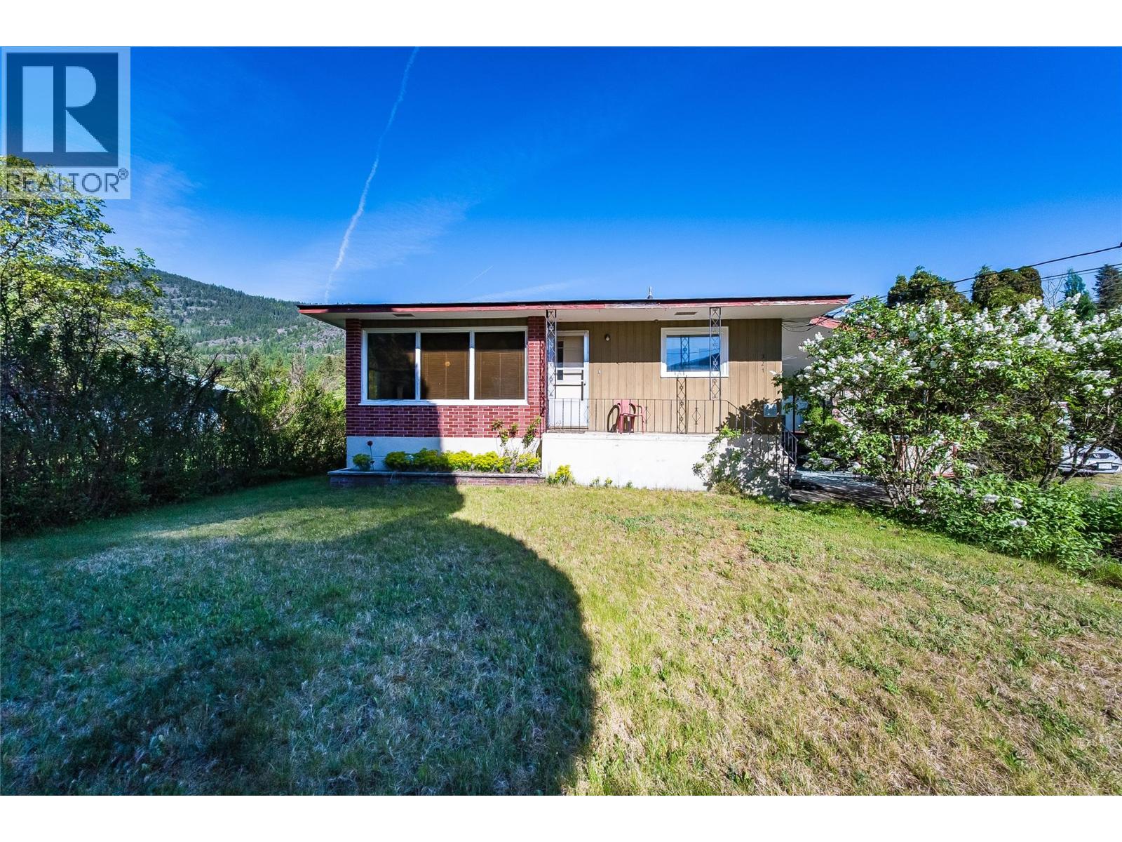 321 12Th Avenue, genelle, British Columbia
