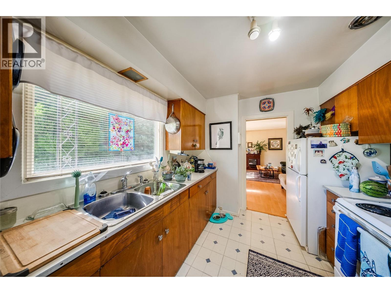 321 12th Avenue, Genelle, British Columbia  V0G 1G0 - Photo 3 - 10386274