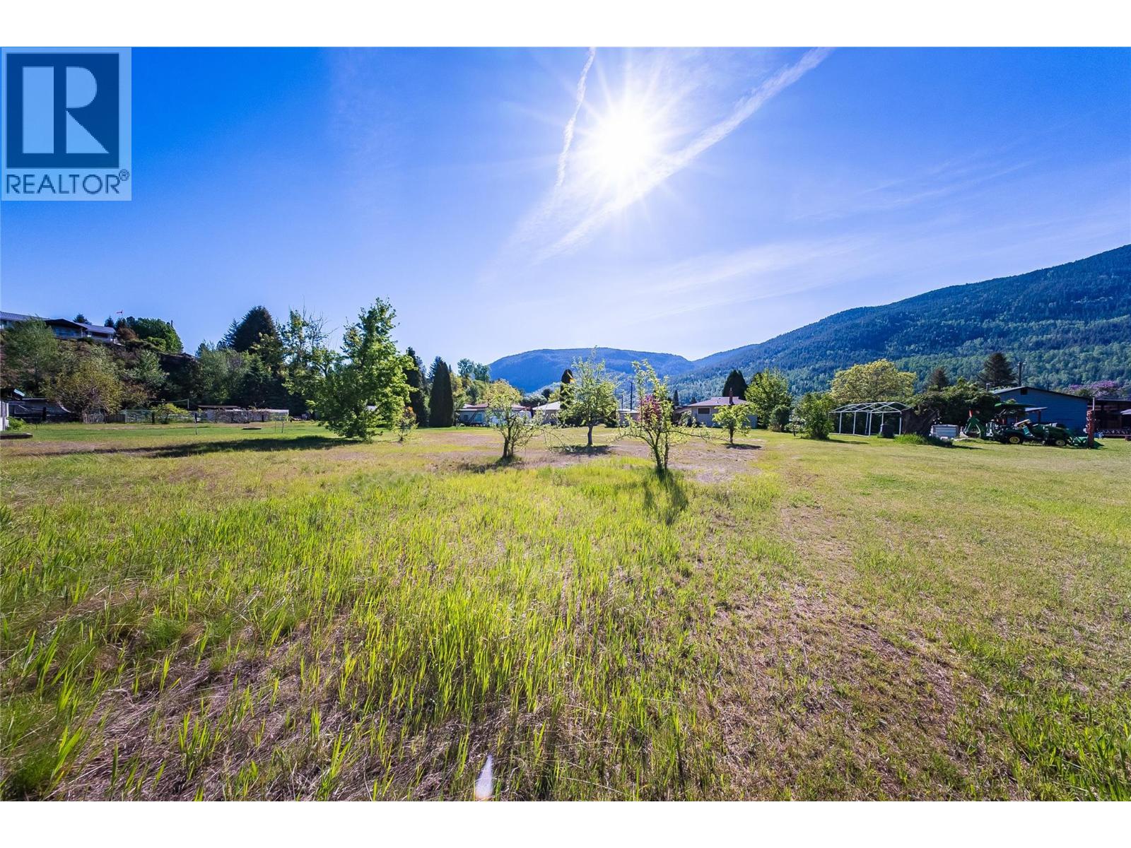 321 12th Avenue, Genelle, British Columbia  V0G 1G0 - Photo 30 - 10386274