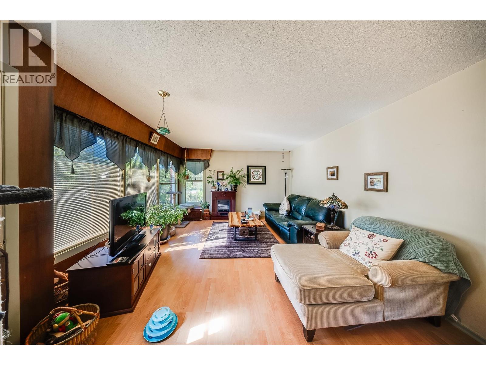 321 12th Avenue, Genelle, British Columbia  V0G 1G0 - Photo 7 - 10386274
