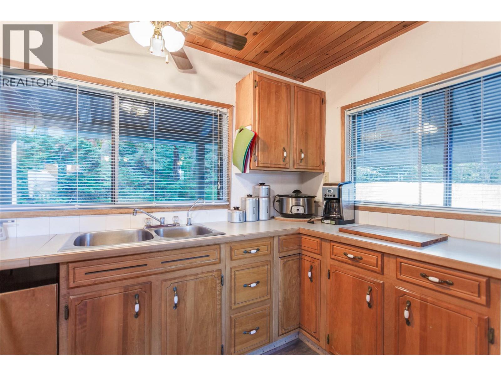 3217 Lumby Mabel Lake Road, Lumby, British Columbia  V0E 2G6 - Photo 11 - 10387162