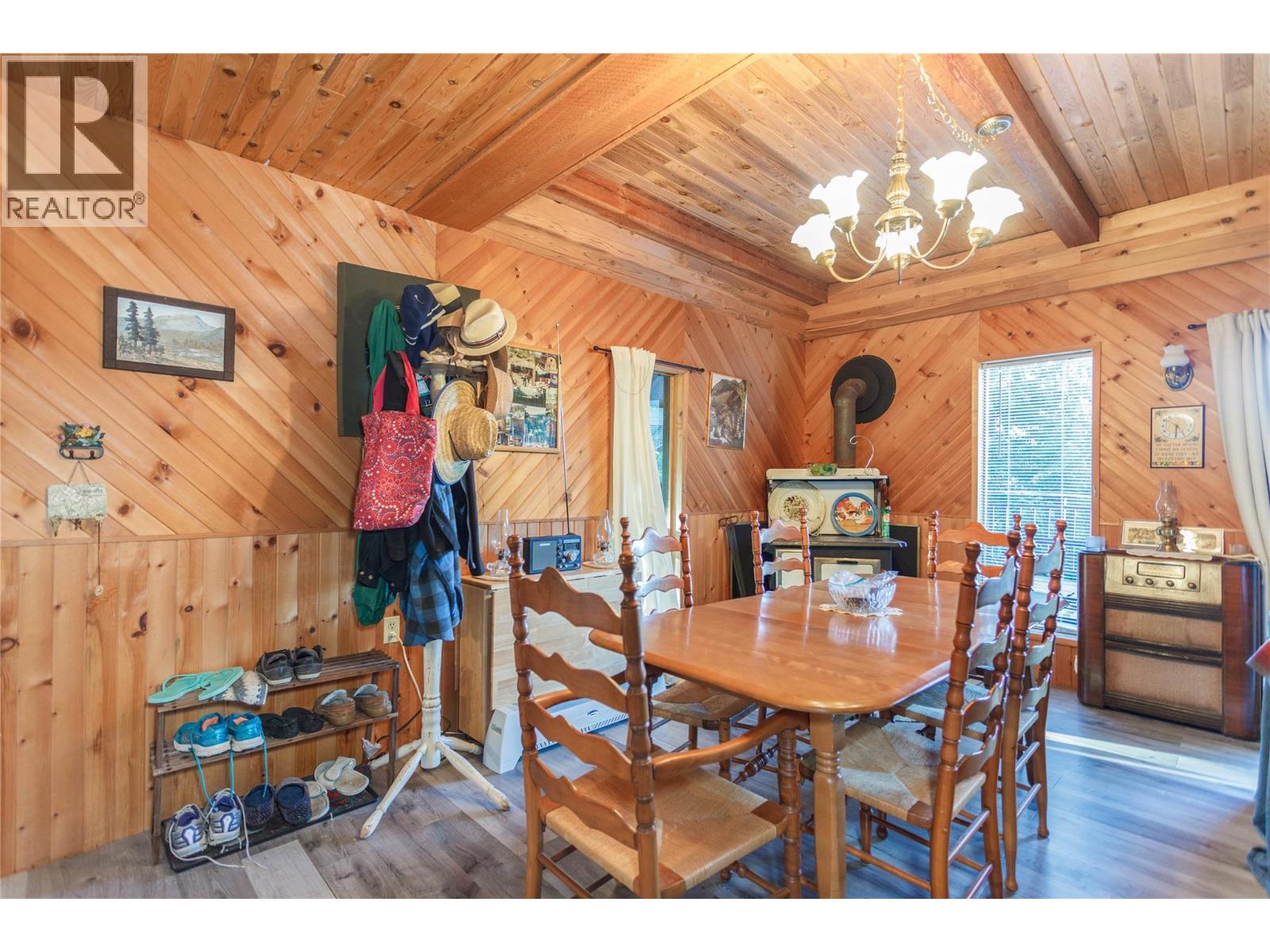 3217 Lumby Mabel Lake Road, Lumby, British Columbia  V0E 2G6 - Photo 12 - 10387162