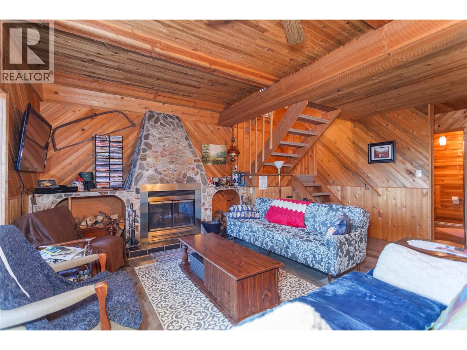3217 Lumby Mabel Lake Road, Lumby, British Columbia  V0E 2G6 - Photo 14 - 10387162