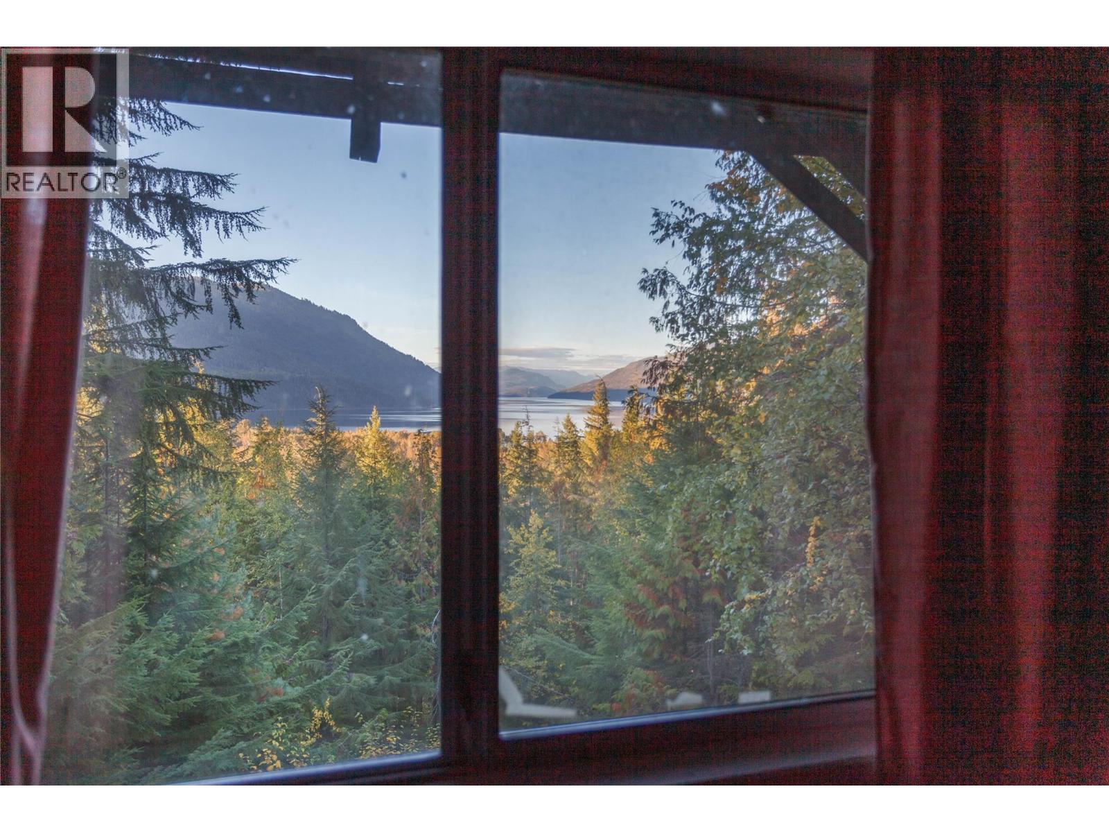 3217 Lumby Mabel Lake Road, Lumby, British Columbia  V0E 2G6 - Photo 21 - 10387162