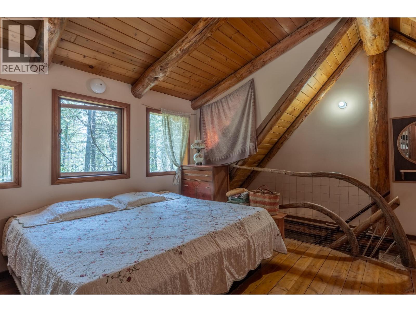 9635 Keithley Road, Vernon, British Columbia  V1H 2E6 - Photo 11 - 10386951