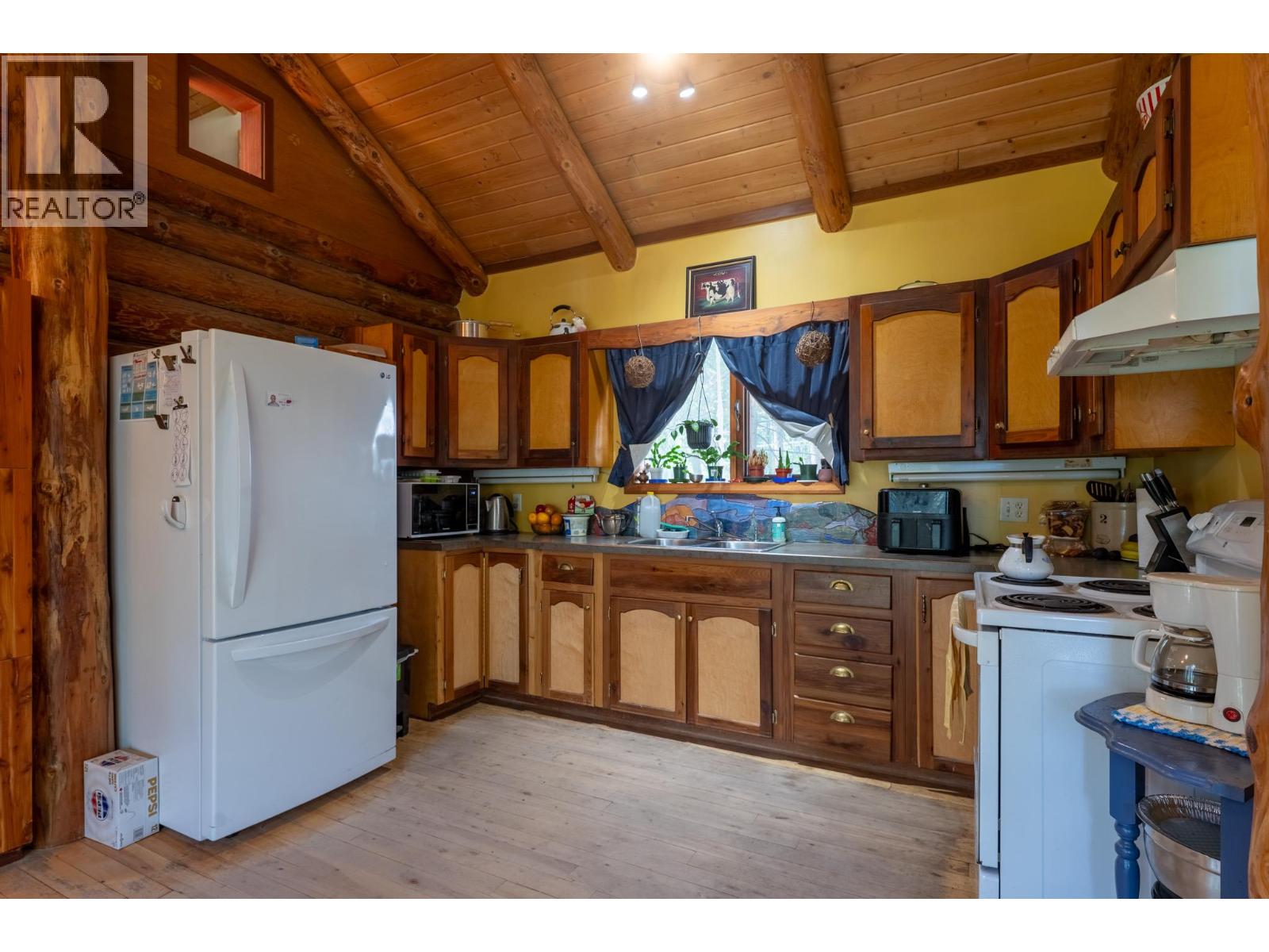 9635 Keithley Road, Vernon, British Columbia  V1H 2E6 - Photo 3 - 10386951