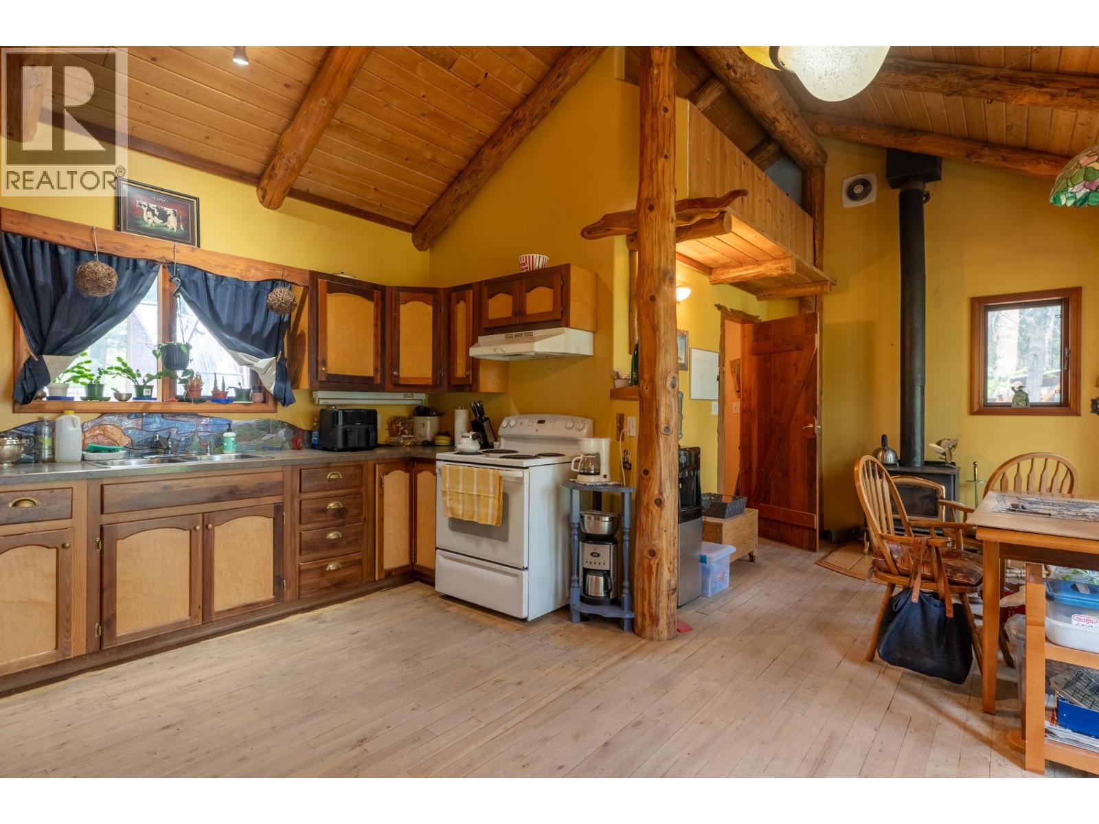 9635 Keithley Road, Vernon, British Columbia  V1H 2E6 - Photo 4 - 10386951