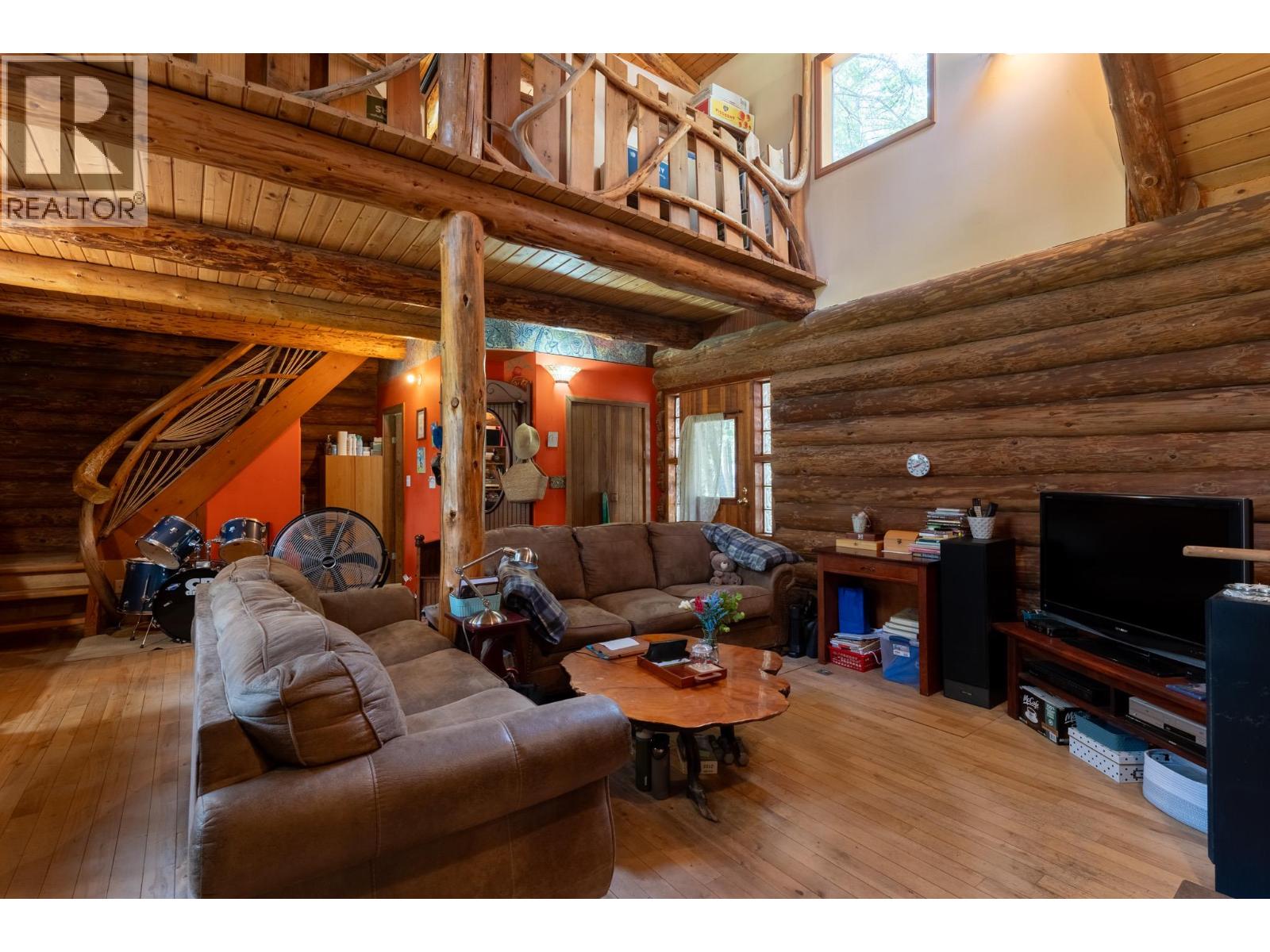9635 Keithley Road, Vernon, British Columbia  V1H 2E6 - Photo 6 - 10386951