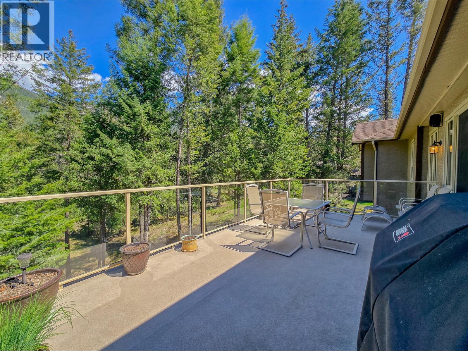 8128 Duby Road, Radium Hot Springs, British Columbia  V0A 1M0 - Photo 4 - 10387019
