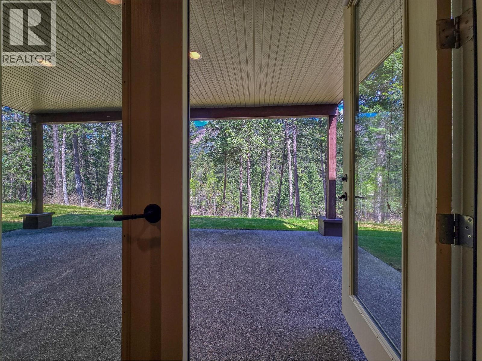 8128 Duby Road, Radium Hot Springs, British Columbia  V0A 1M0 - Photo 54 - 10387019