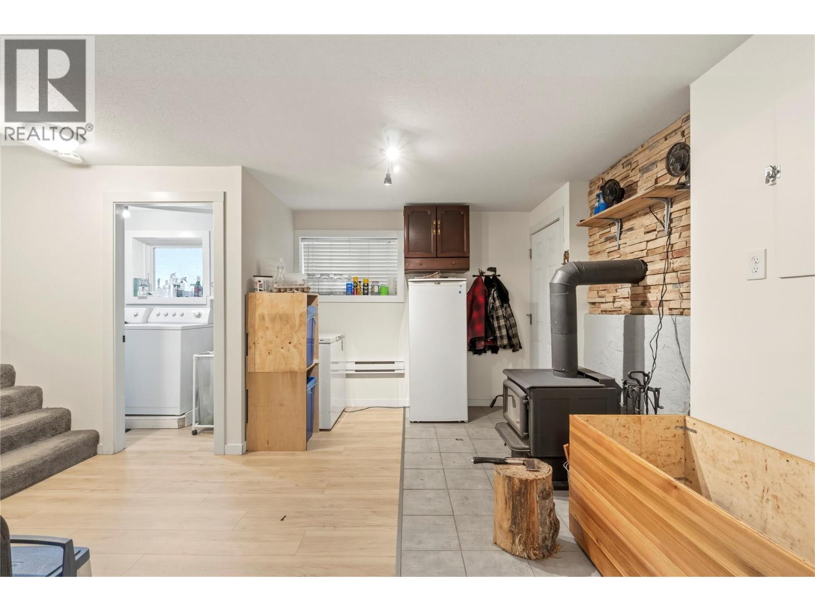 606 Riverside Avenue, Sicamous, British Columbia  V0E 2V0 - Photo 31 - 10386963