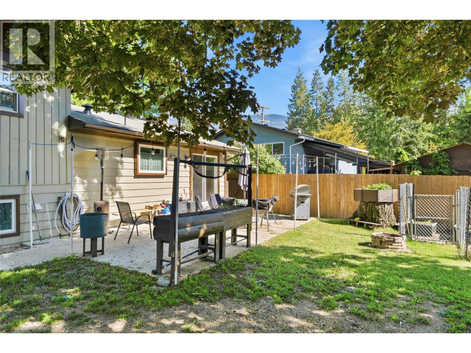 606 Riverside Avenue, Sicamous, British Columbia  V0E 2V0 - Photo 53 - 10386963