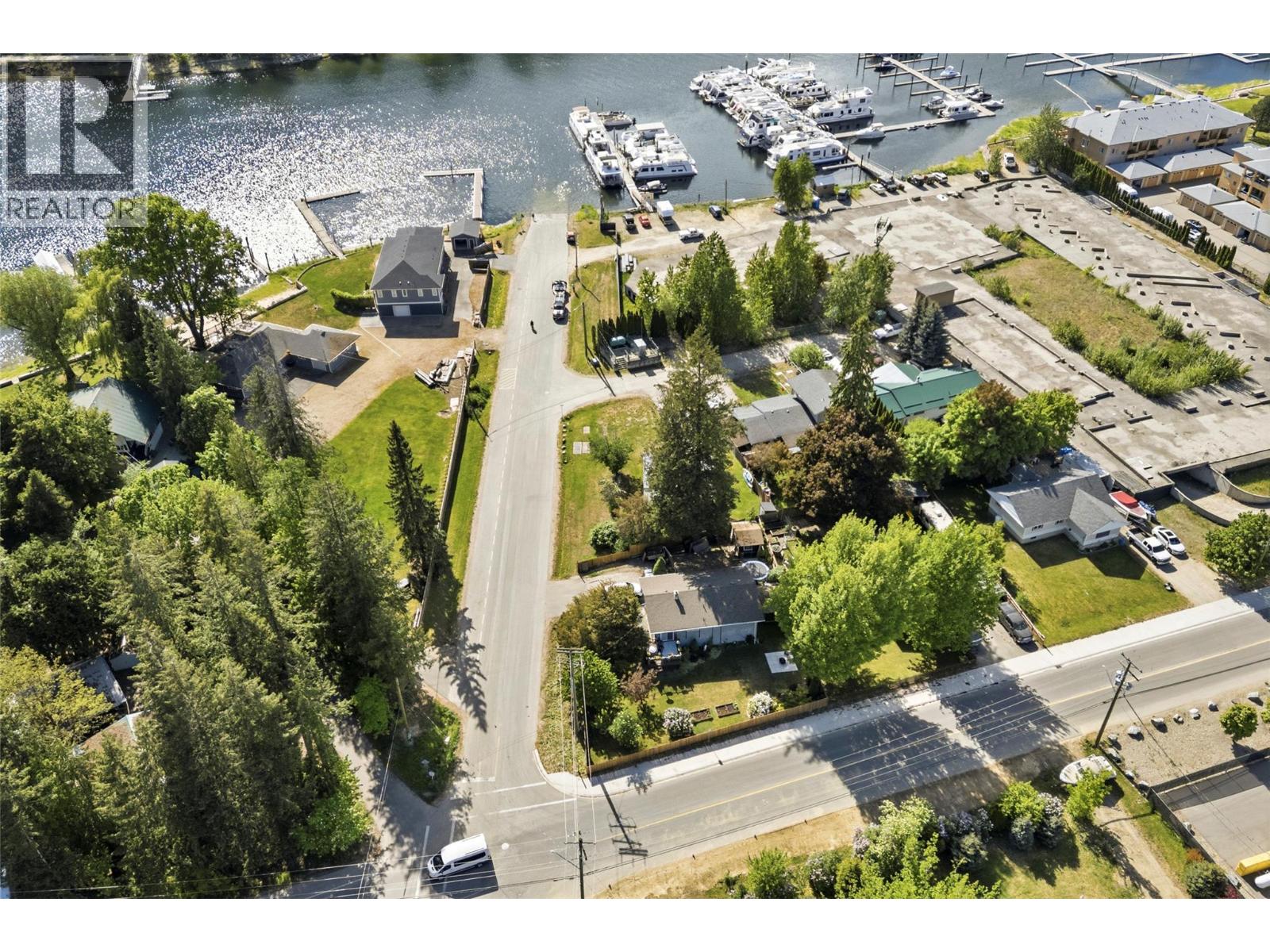 606 Riverside Avenue, Sicamous, British Columbia  V0E 2V0 - Photo 7 - 10386963