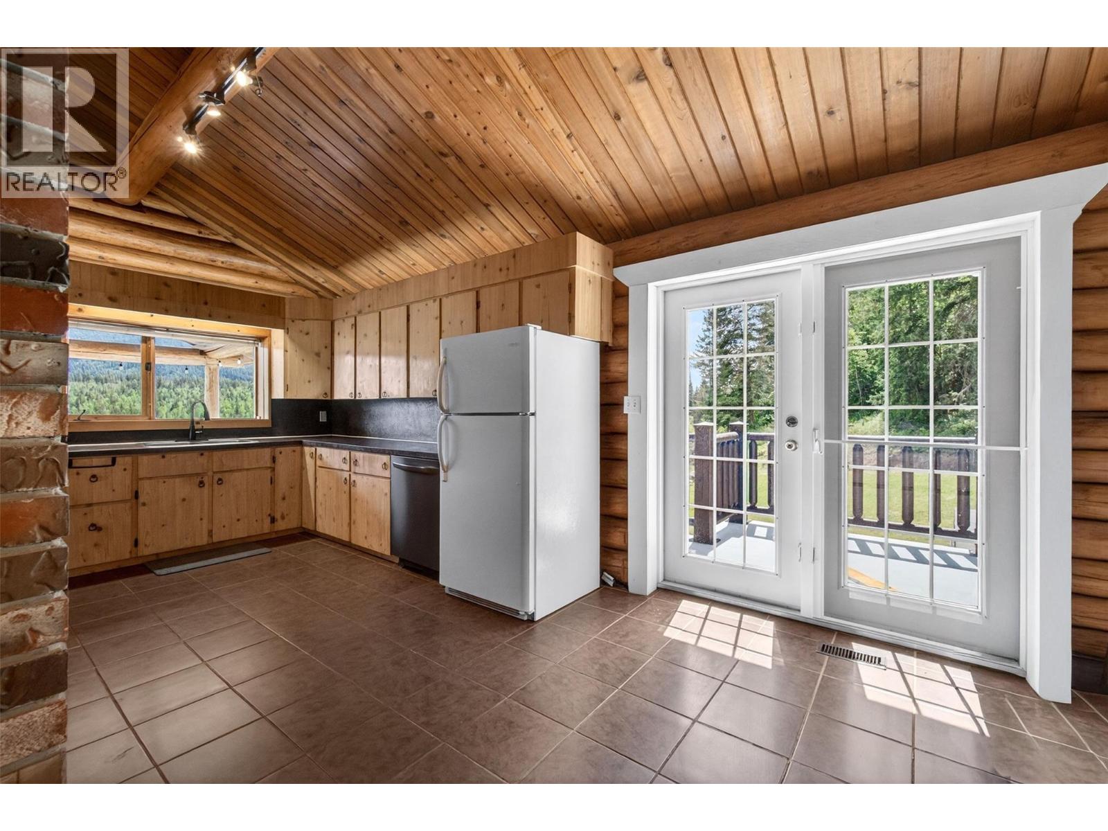 3312 White Lake Road, Sorrento, British Columbia  V0E 2W0 - Photo 18 - 10386866