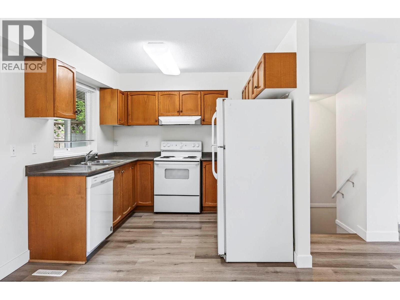 2050 Qu'appelle Boulevard Unit# 15, Kamloops, British Columbia  V2E 2R4 - Photo 10 - 10386863