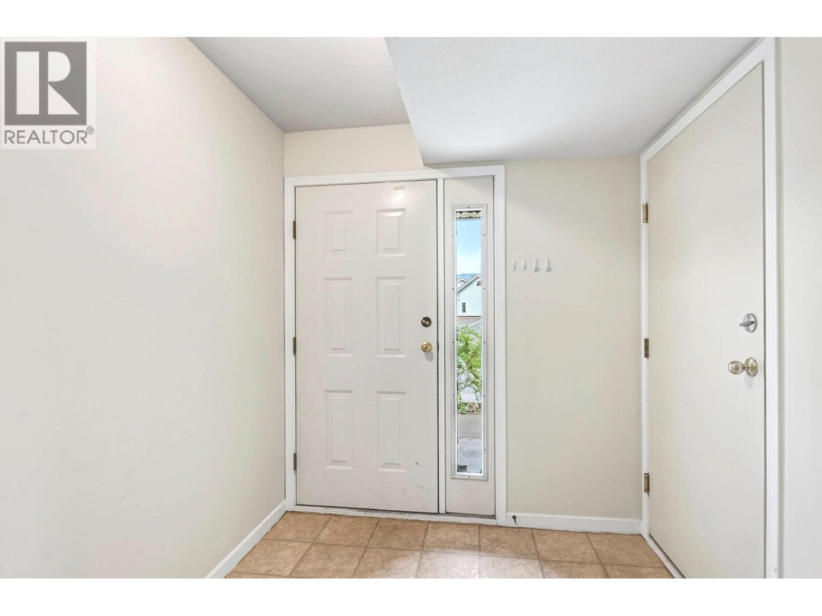 2050 Qu'appelle Boulevard Unit# 15, Kamloops, British Columbia  V2E 2R4 - Photo 2 - 10386863